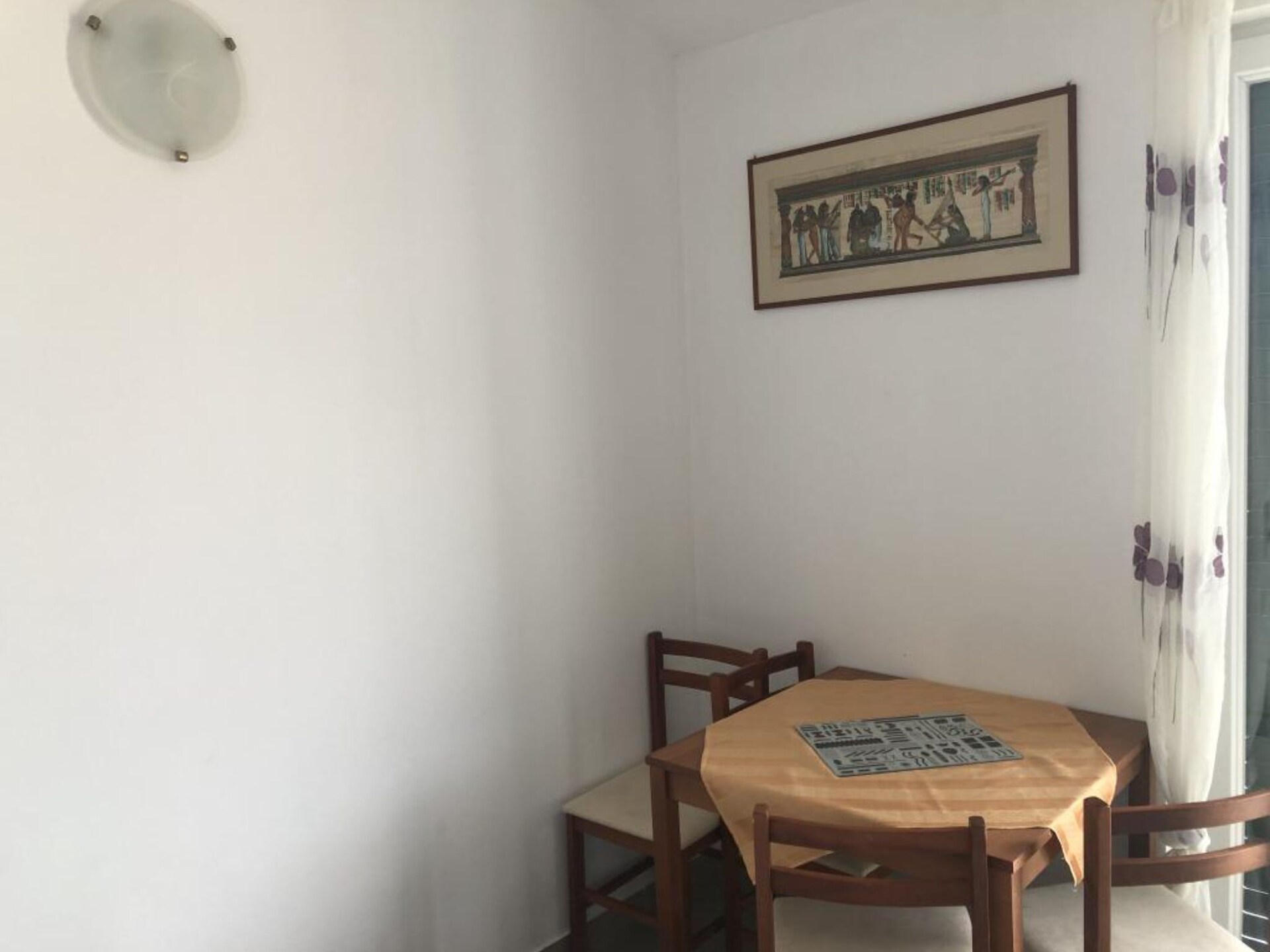 Knus appartement met zeezichtterras op 200 meter van het strand in Omiš - foto 4