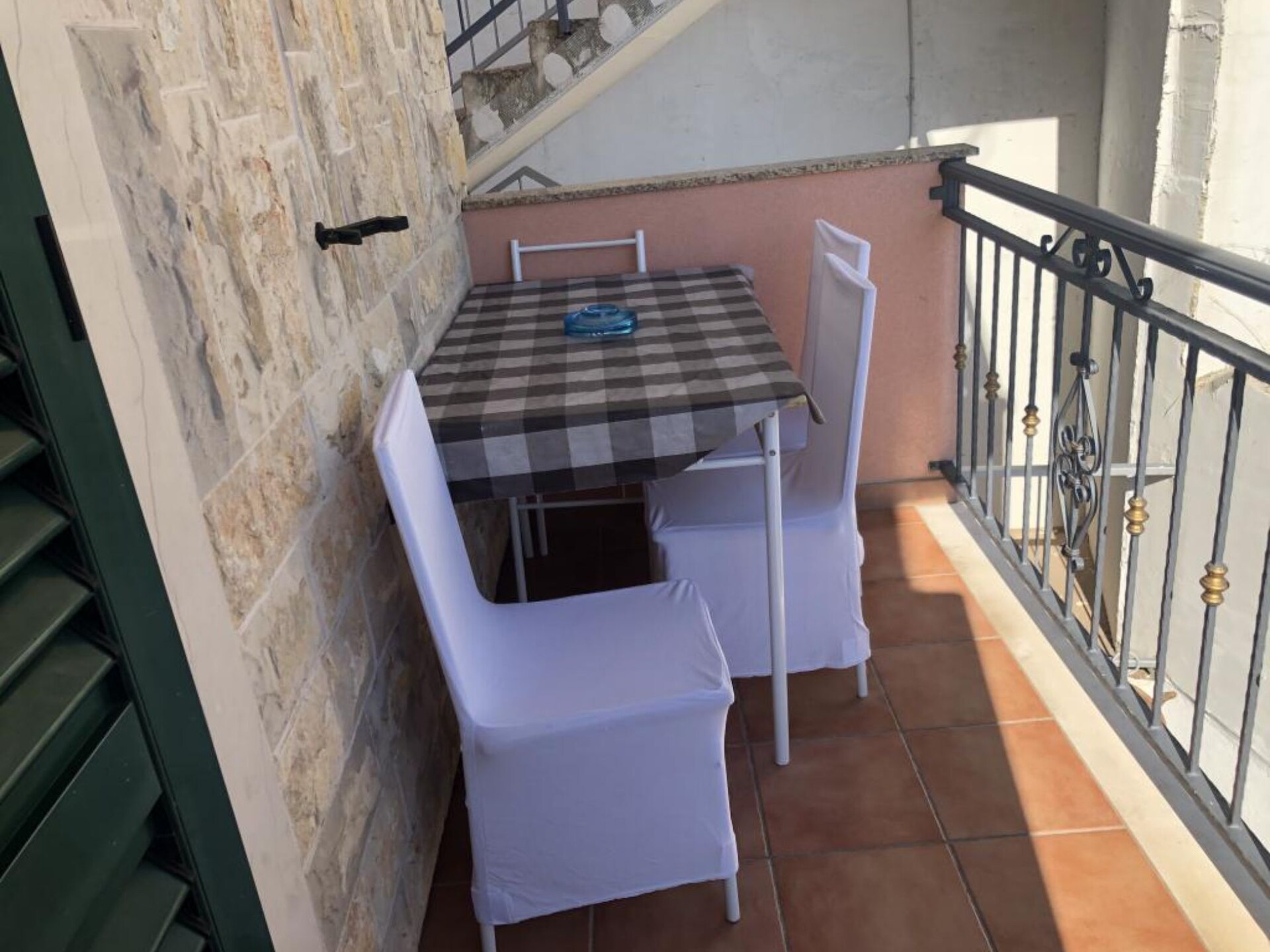 Knus appartement met zeezicht en terras op 200m van strand in Omis - foto 8