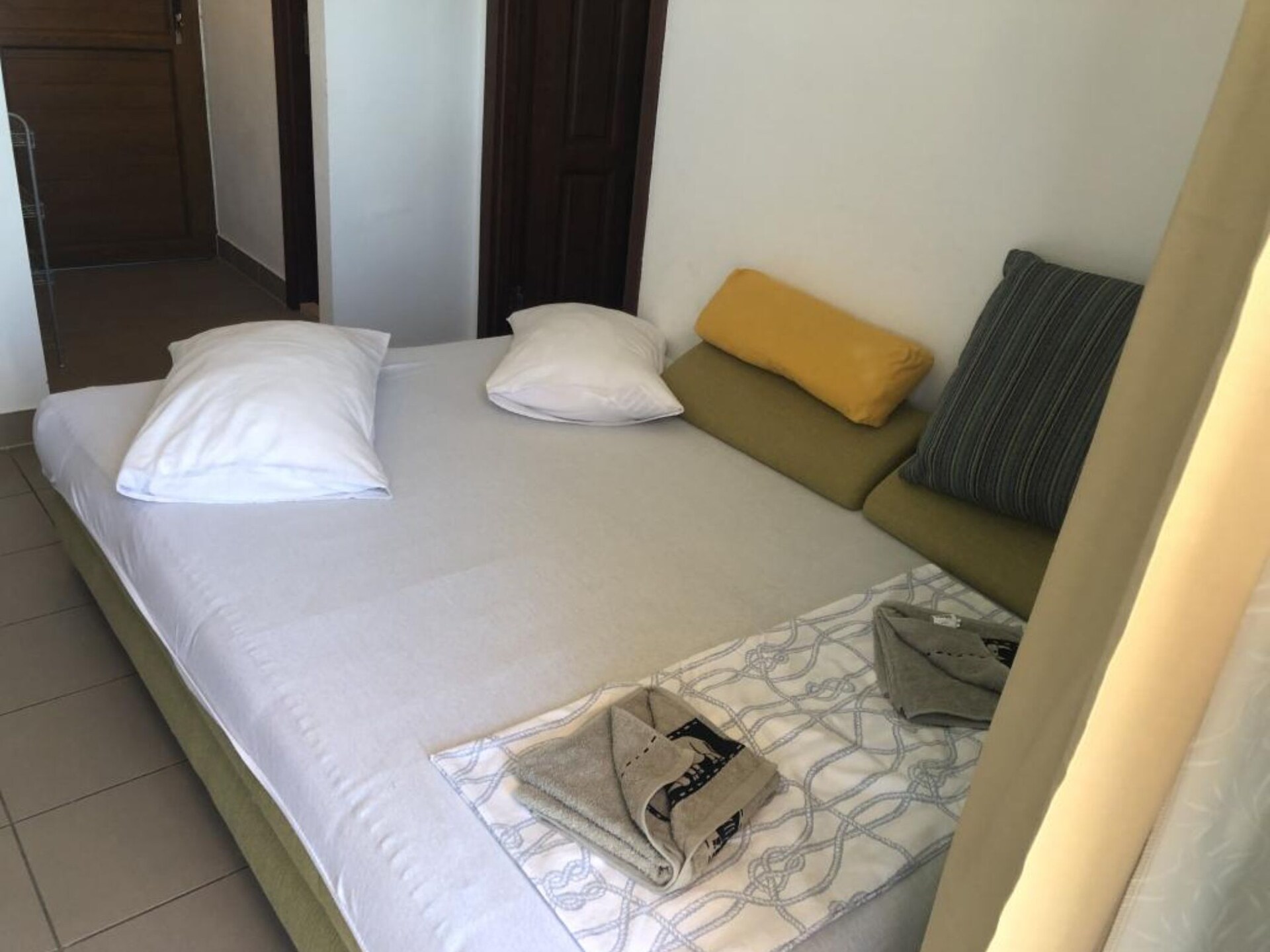 Knus appartement met zeezicht op 200 meter van het strand in Omis - foto 2