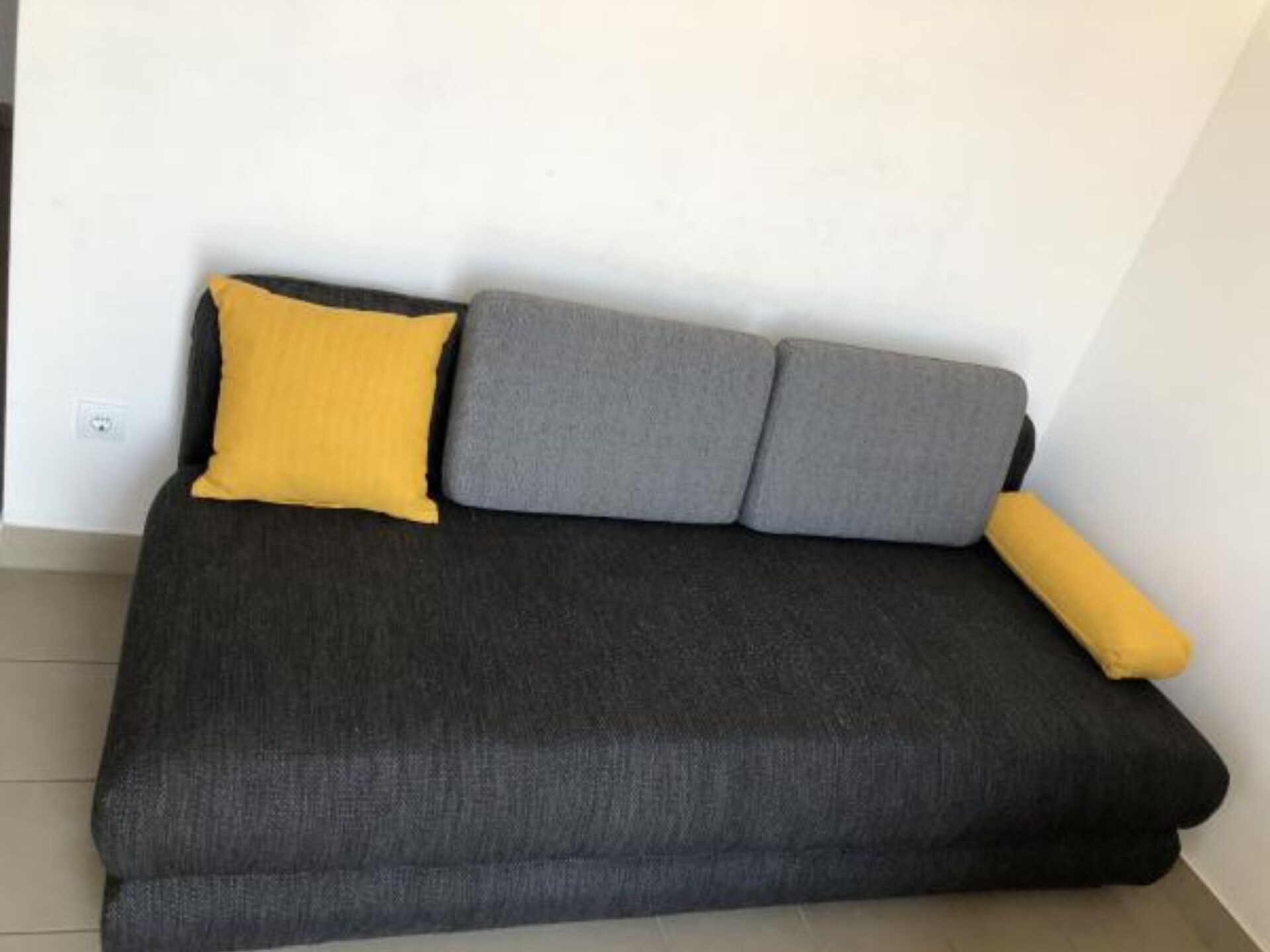 Eengezinsappartement met terras op 200m van zee in Omiš, Kroatië - foto 2