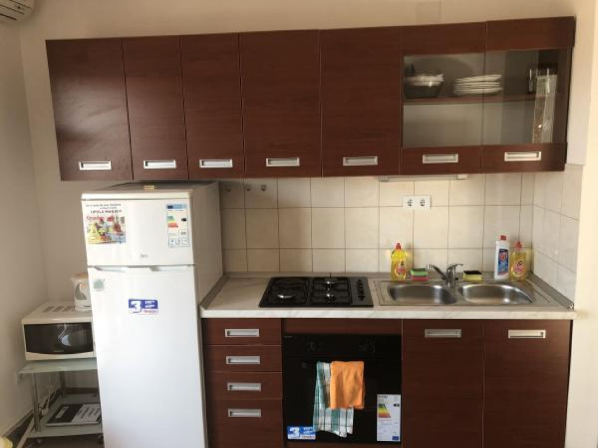 Knus appartement vlakbij zee in Omis – terras, wifi en parkeren - foto 1