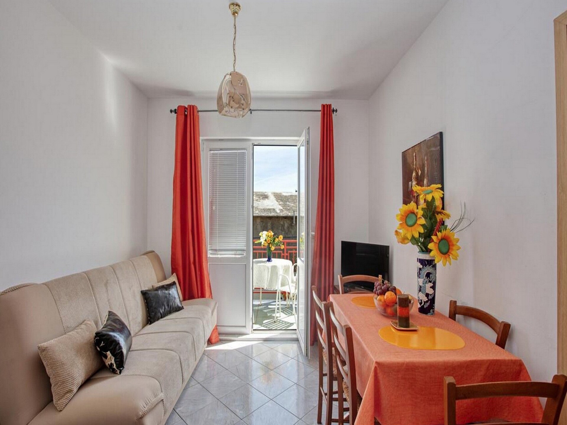 Tweeslaapkamerappartement met terras en balkon in Vodice, 400m van het strand - foto 3