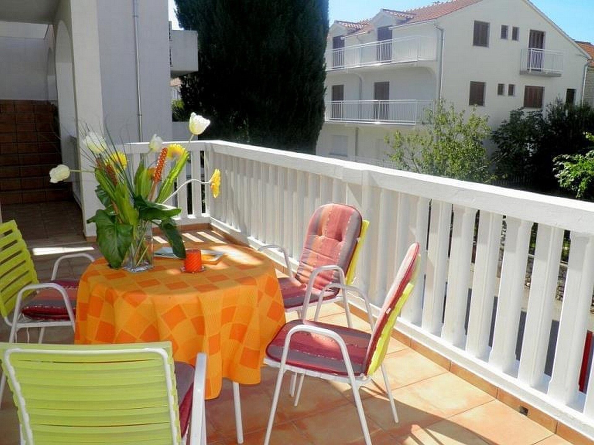 Tweeslaapkamerappartement met terras en balkon in Vodice, 400m van het strand - foto 14
