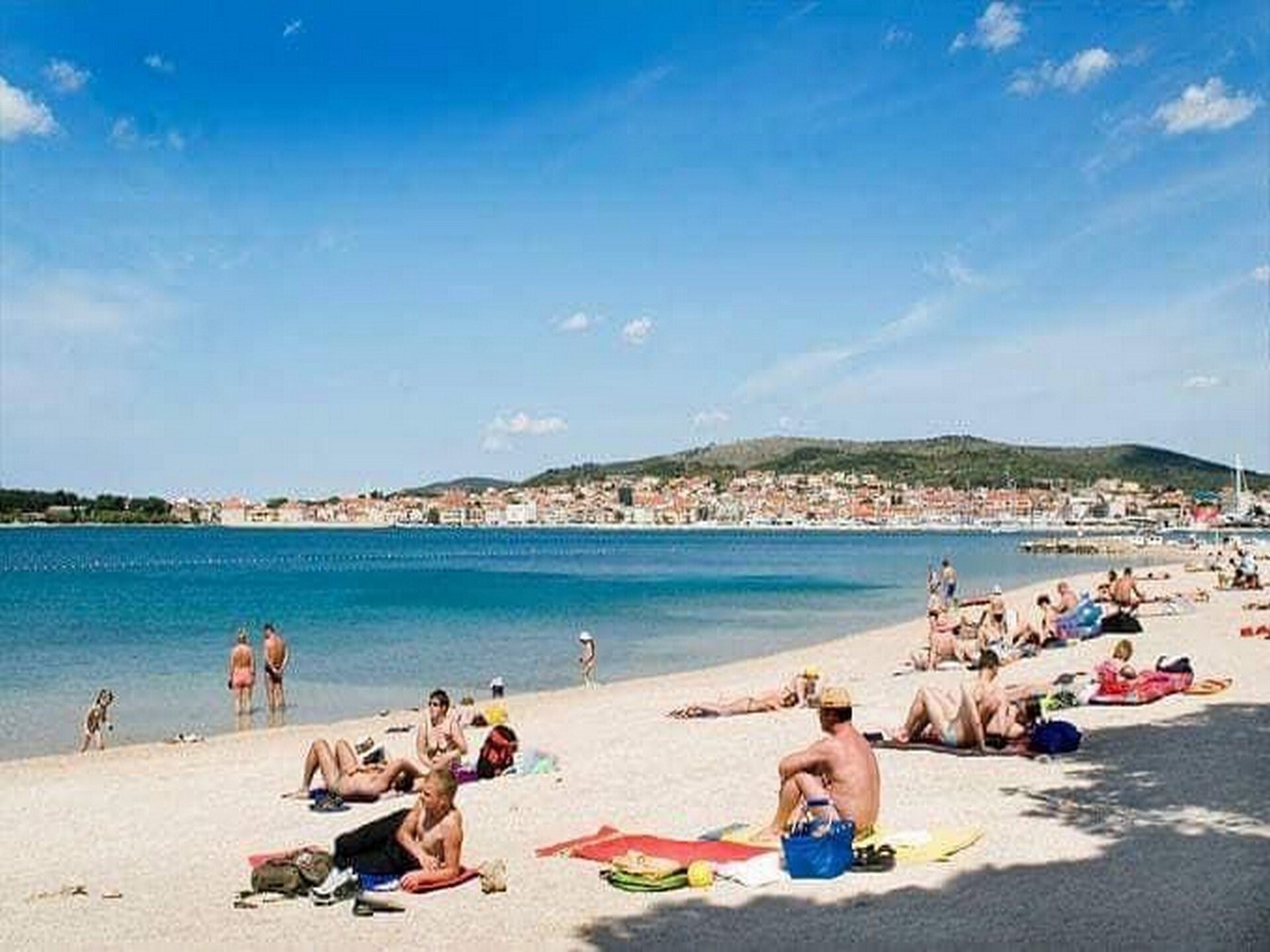 Tweeslaapkamerappartement met terras en balkon in Vodice, 400m van het strand - foto 26