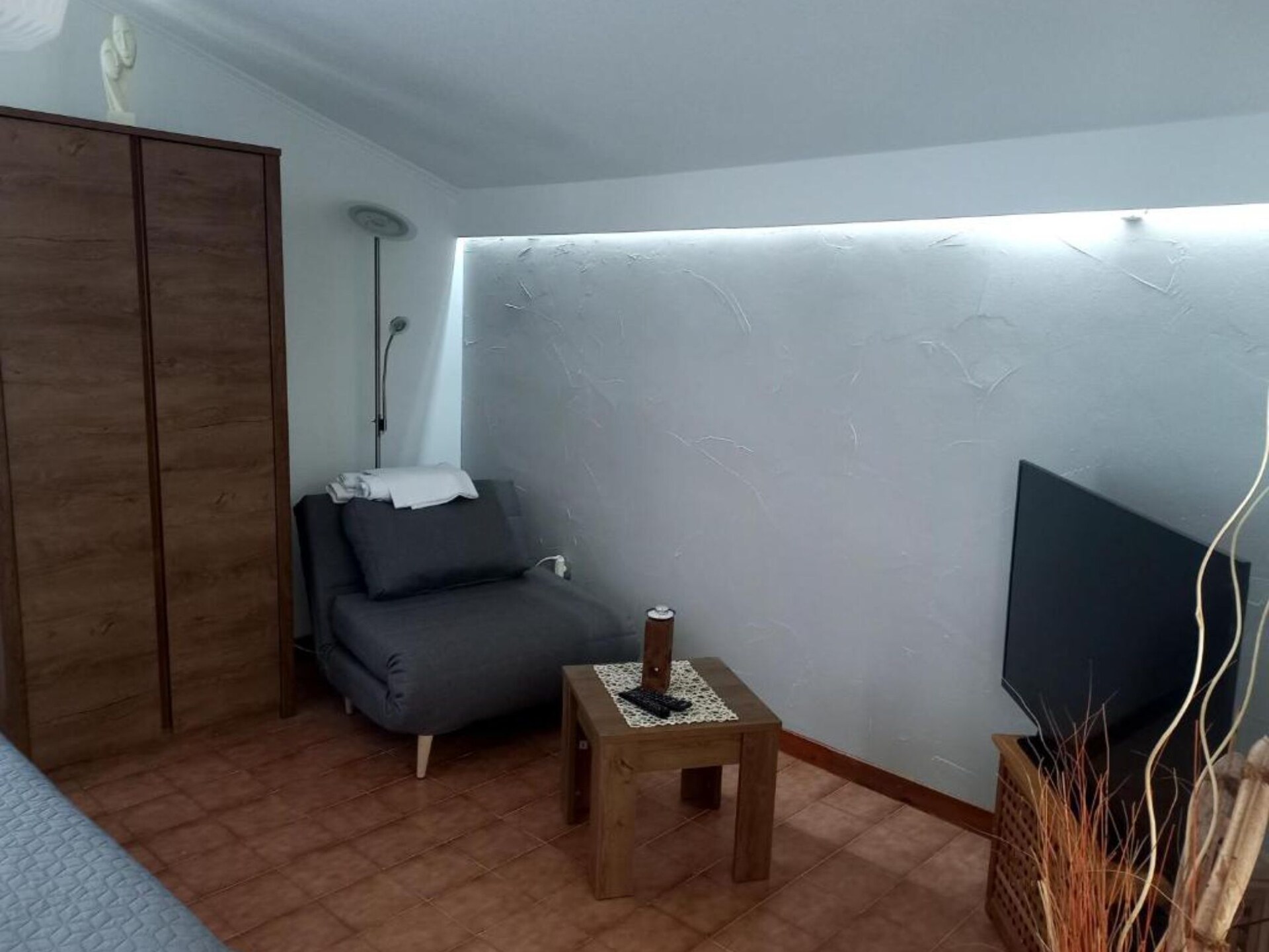 Knus tweepersoons appartement met tuin vlakbij de stranden van Murter - foto 2