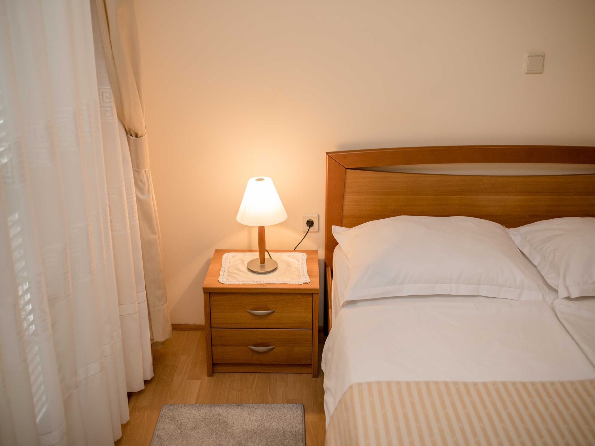 Comfortabele 3-persoons kamer met balkon en zeezicht in Supetarska Draga - foto 25