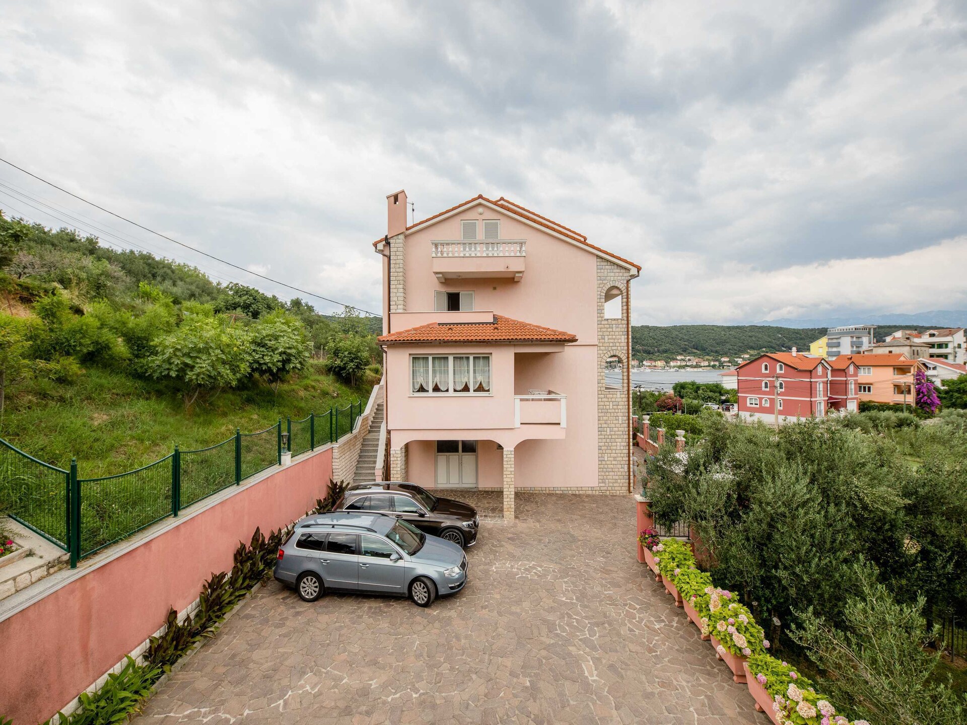 Comfortabele 3-persoons kamer met balkon en zeezicht in Supetarska Draga - foto 12