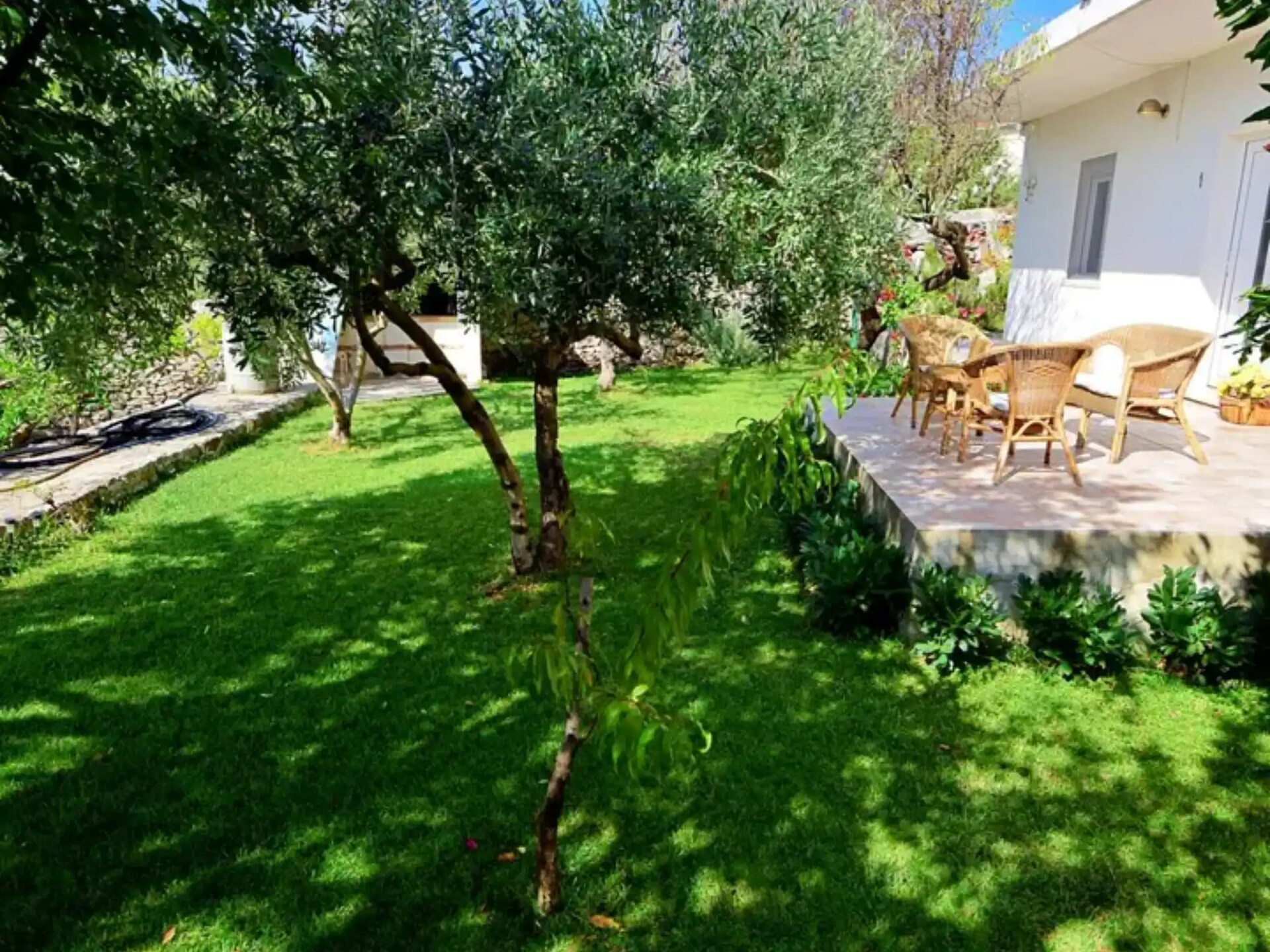 Op 300 m van het strand: Vakantiehuis Coastal Breeze House in Sumartin - foto 13