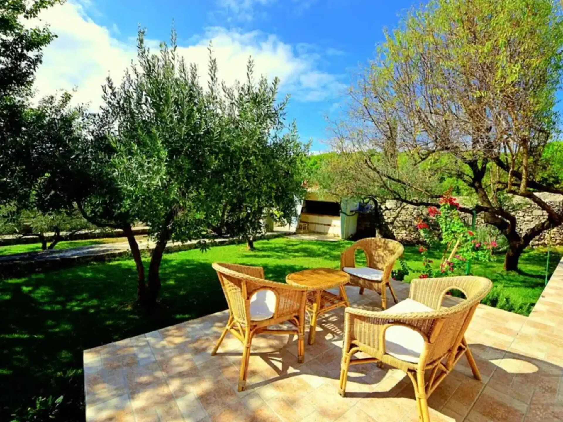 Op 300 m van het strand: Vakantiehuis Coastal Breeze House in Sumartin - foto 12