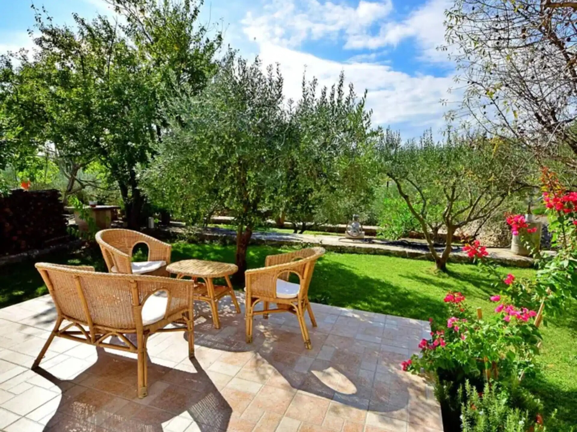 Op 300 m van het strand: Vakantiehuis Coastal Breeze House in Sumartin - foto 11