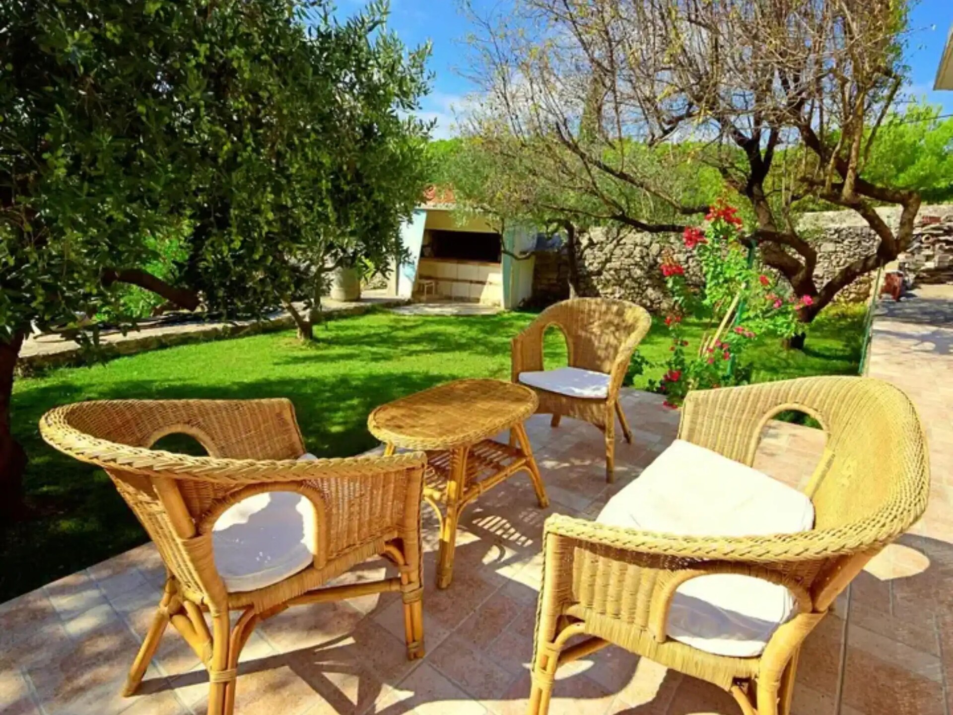 Op 300 m van het strand: Vakantiehuis Coastal Breeze House in Sumartin - foto 10