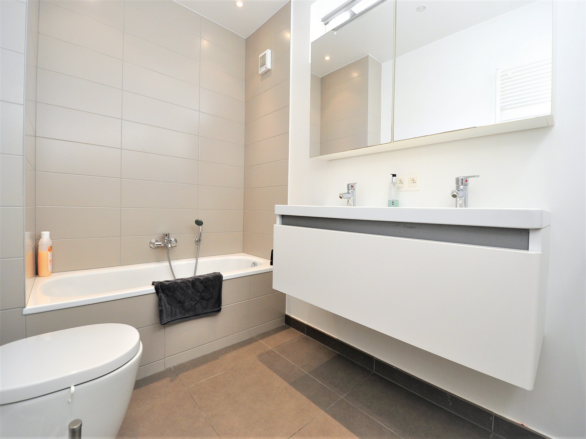 Ruim gerenoveerd appartement op 100m van strand Duinbergen - foto 9