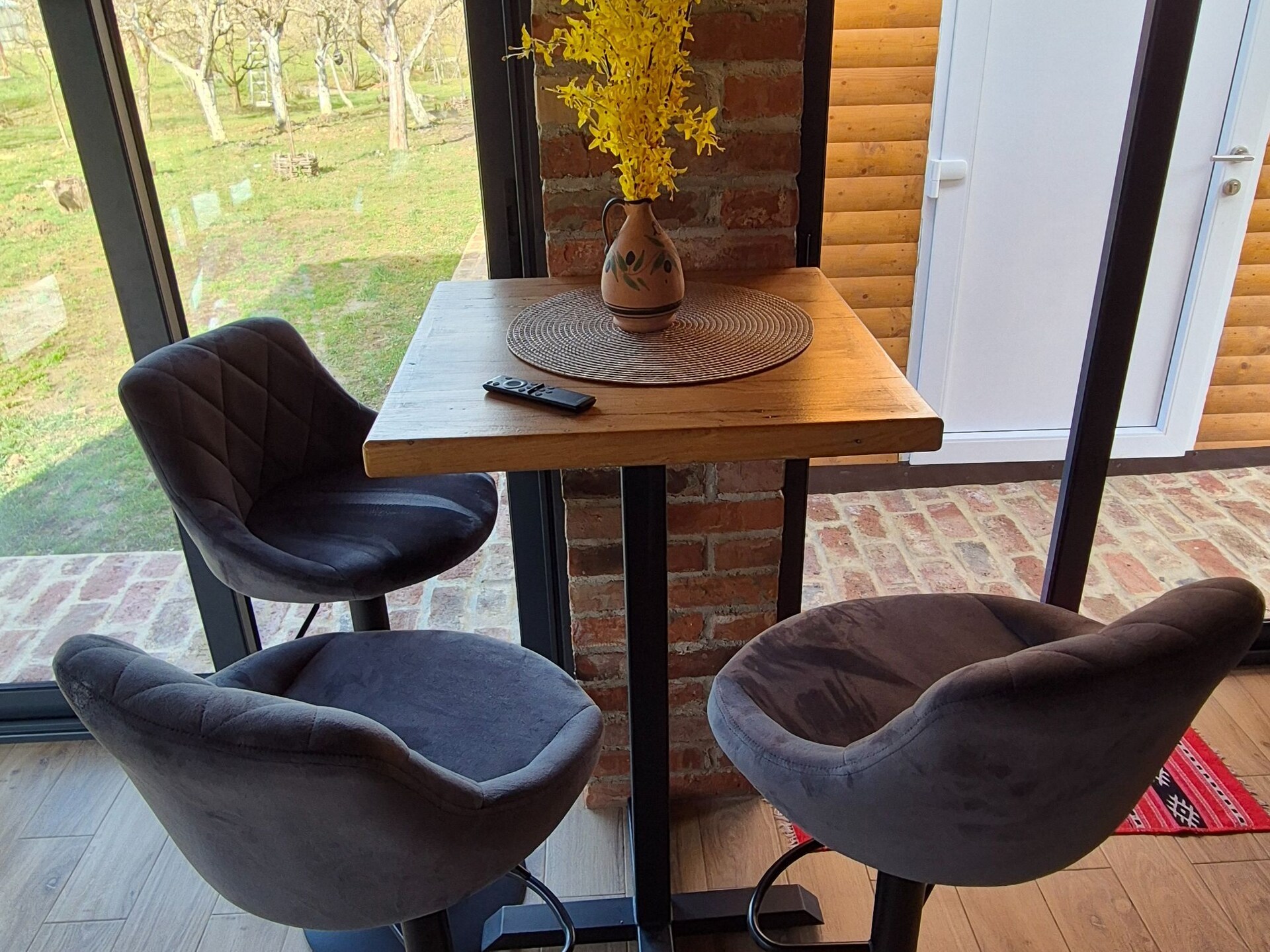 Knus vakantiehuis voor 6 personen met WiFi in het rustige Brezane Lekenicke - foto 5