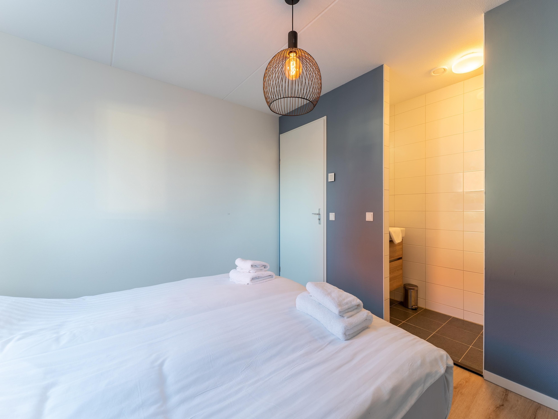 Vrijstaande wellnessvilla in Scherpenisse met weids uitzicht en strand op 300m - foto 19