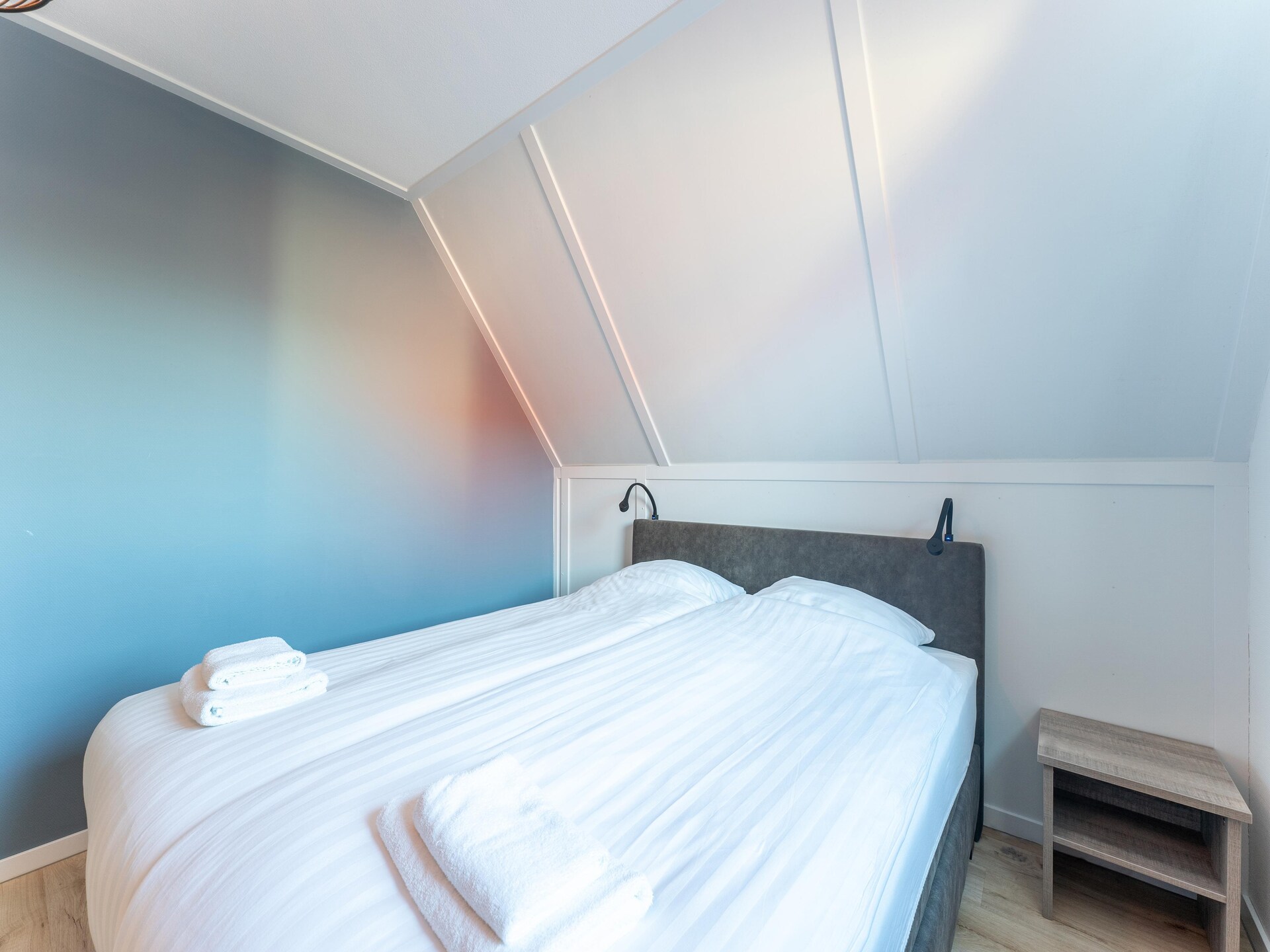 Vrijstaande wellnessvilla in Scherpenisse met weids uitzicht en strand op 300m - foto 21
