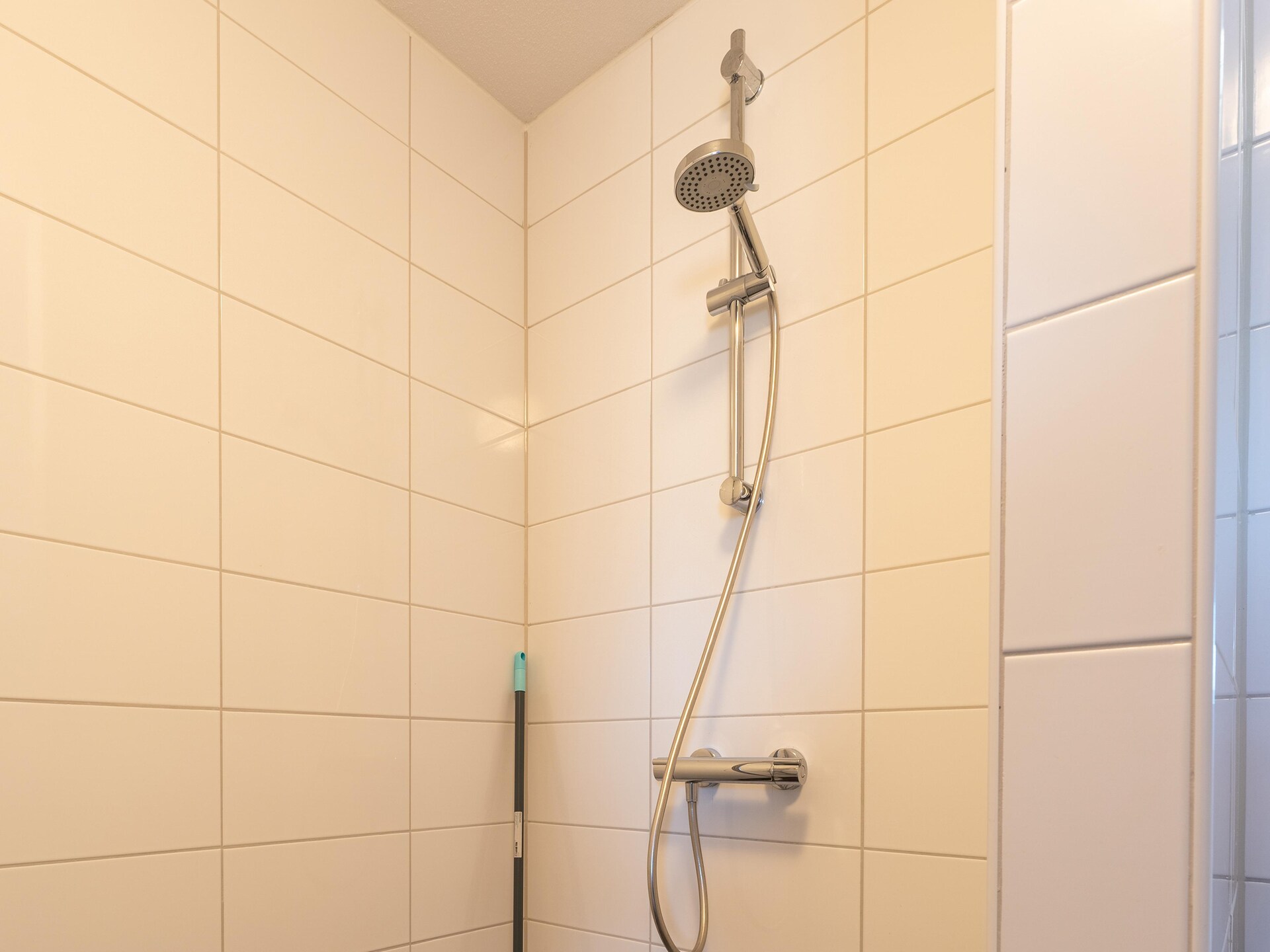 Vrijstaande wellnessvilla in Scherpenisse met weids uitzicht en strand op 300m - foto 28