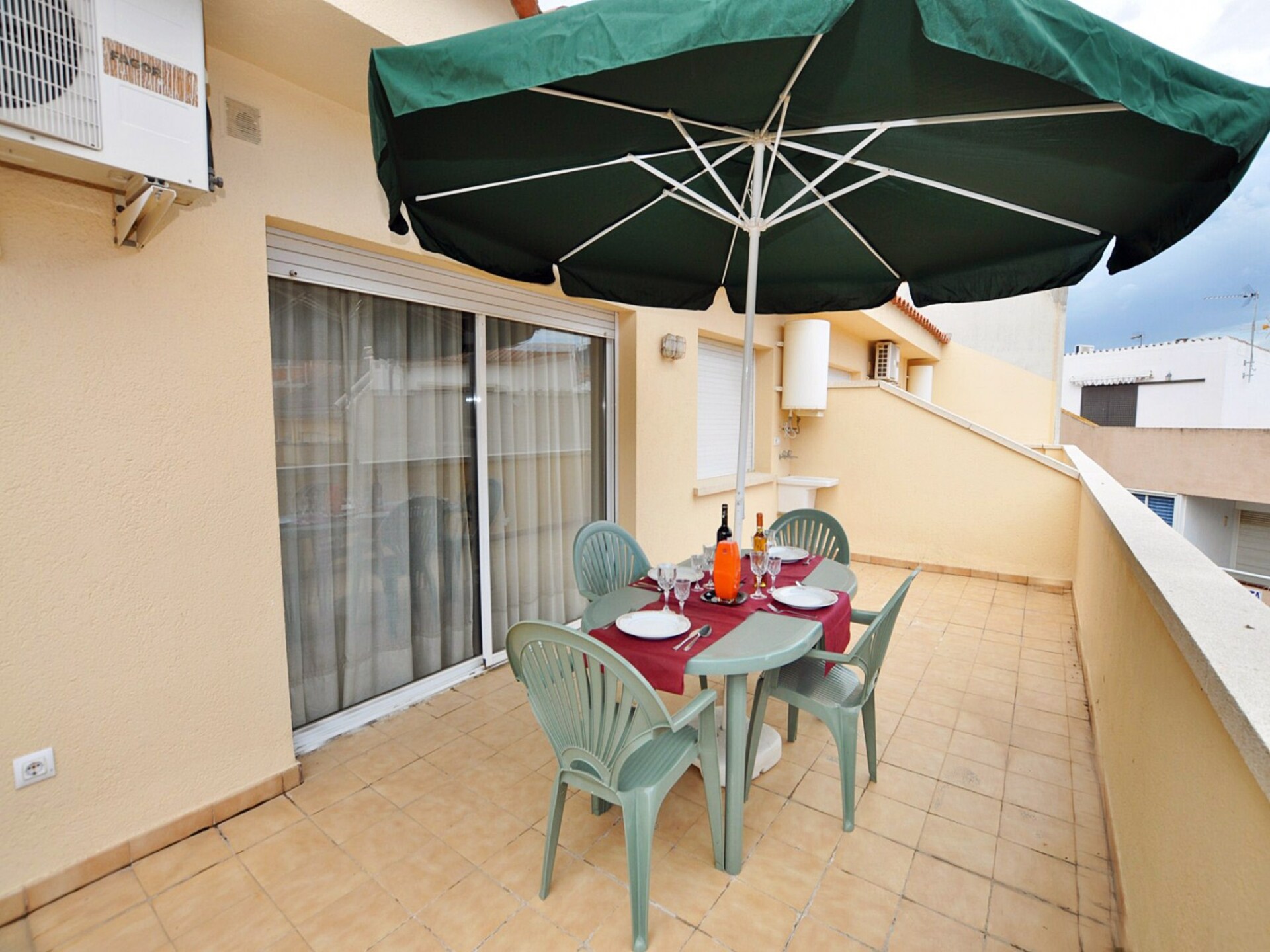 Strandappartement in Roses: 50m van zee en centrum - foto 4