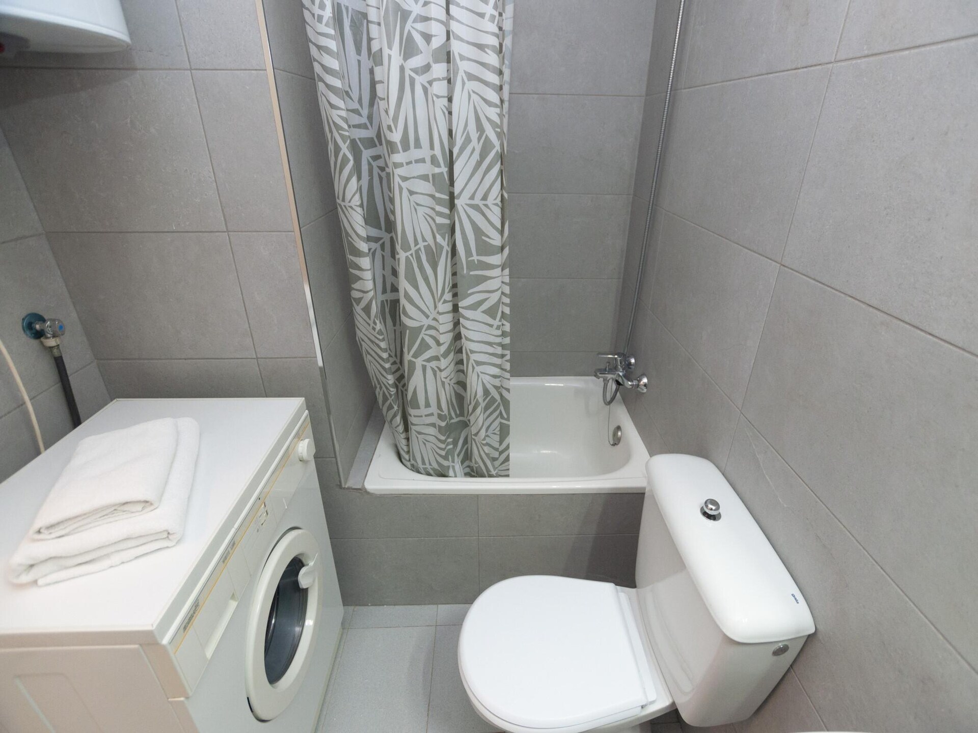 Appartement met zeezicht in Roses, 200m van strand en centrum - foto 10