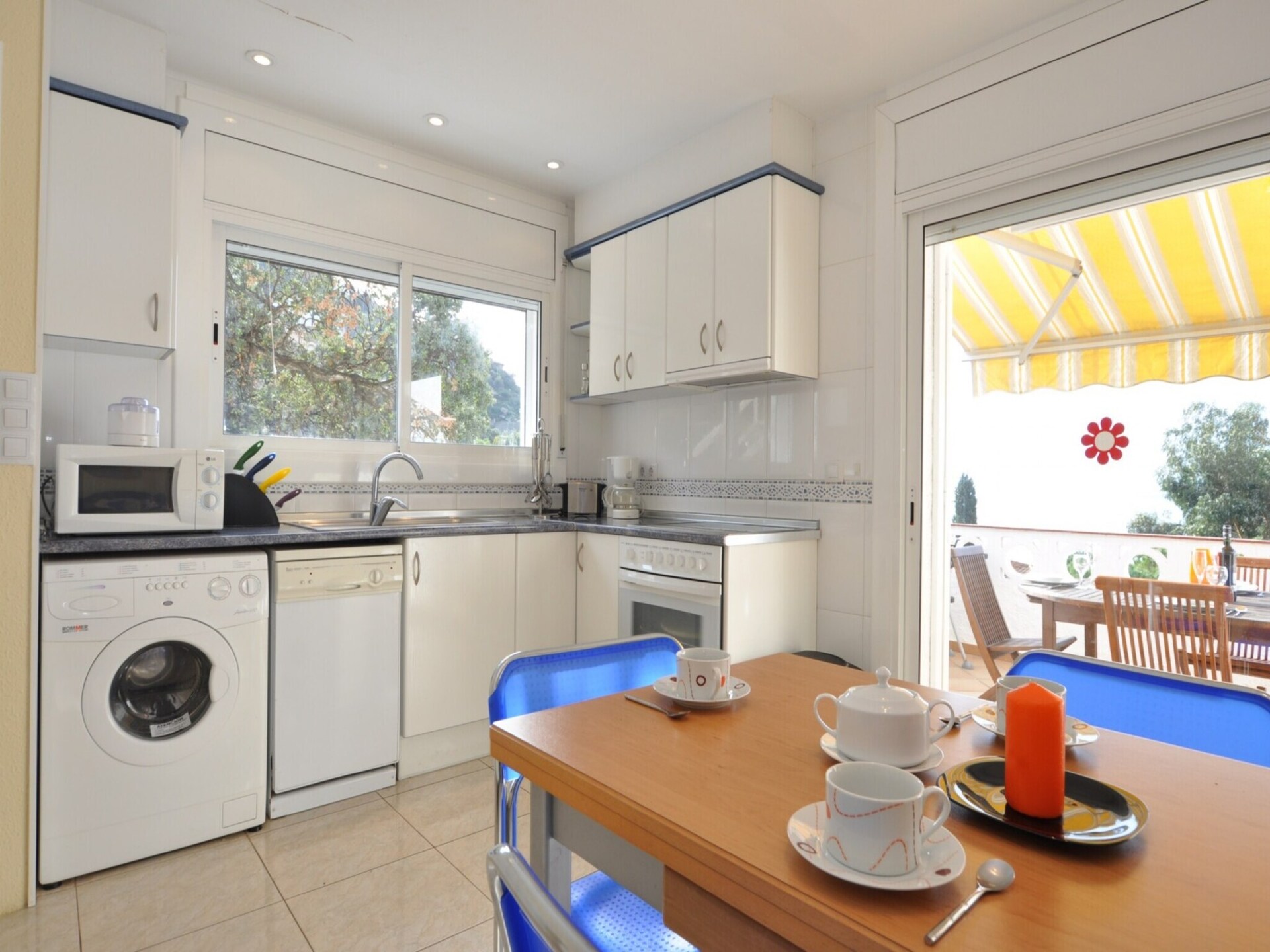 Op 600 m van het strand: appartement met zeezicht in centrum Roses - foto 10