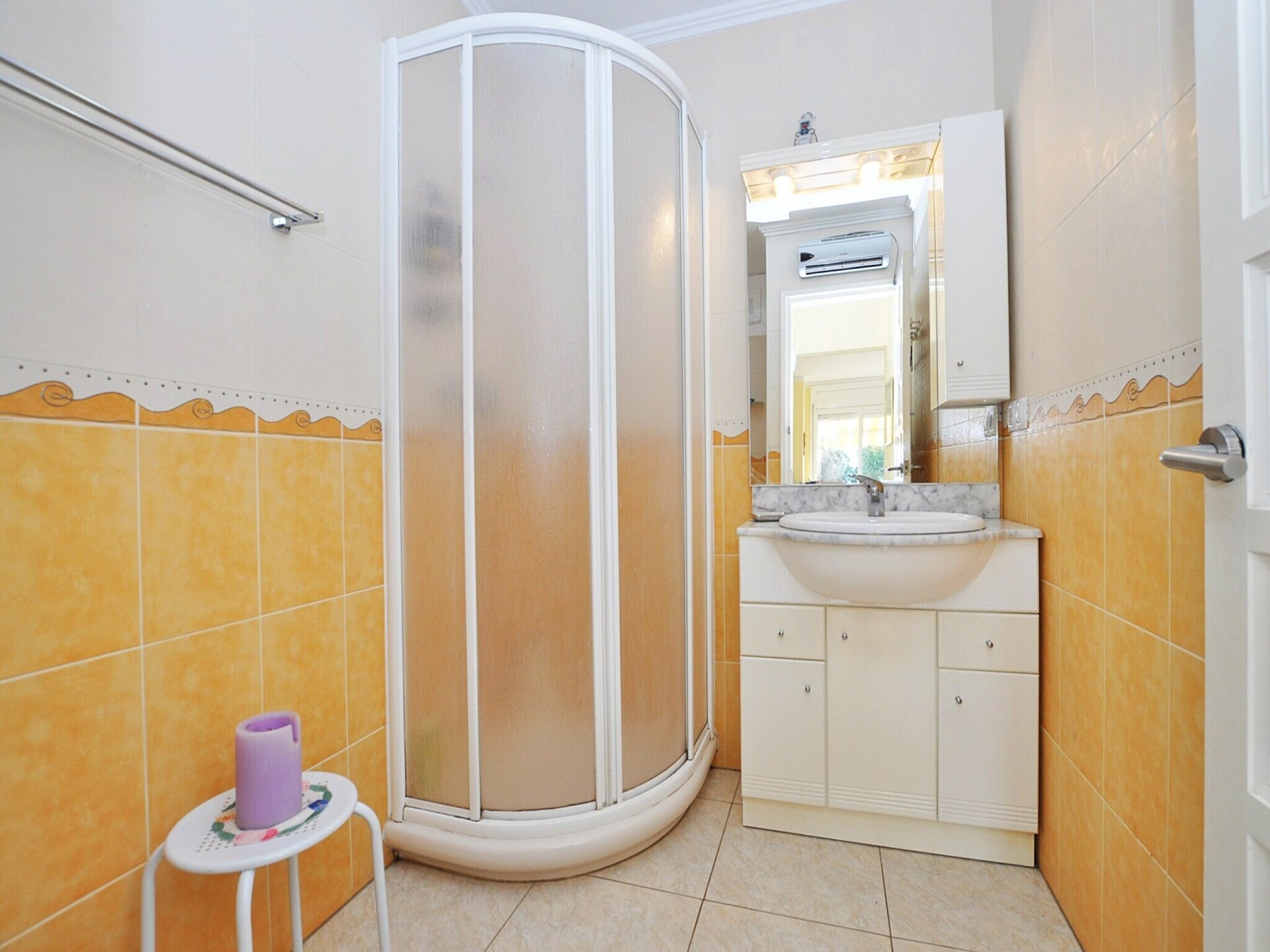 Op 600 m van het strand: appartement met zeezicht in centrum Roses - foto 14