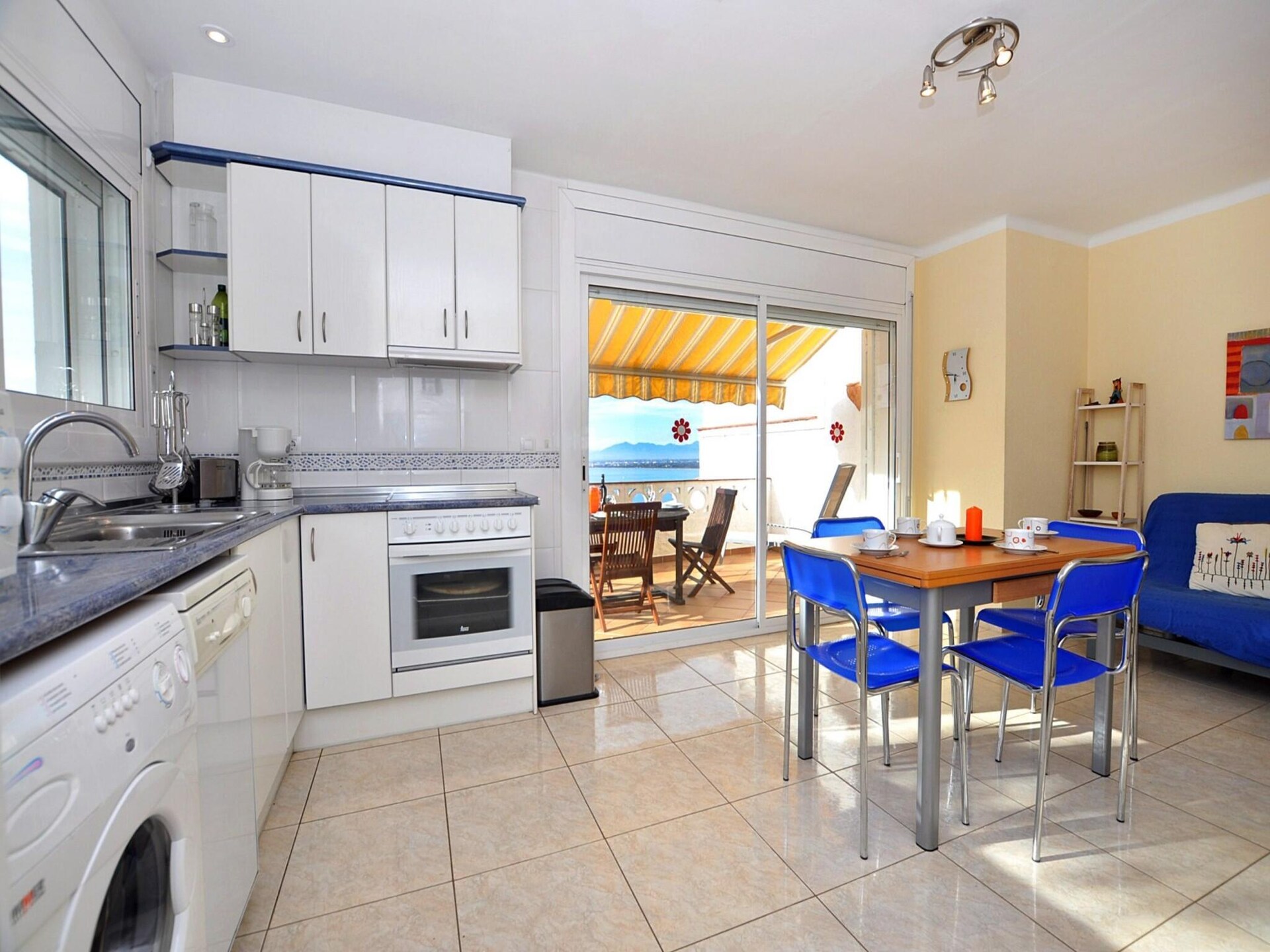 Op 600 m van het strand: appartement met zeezicht in centrum Roses - foto 11