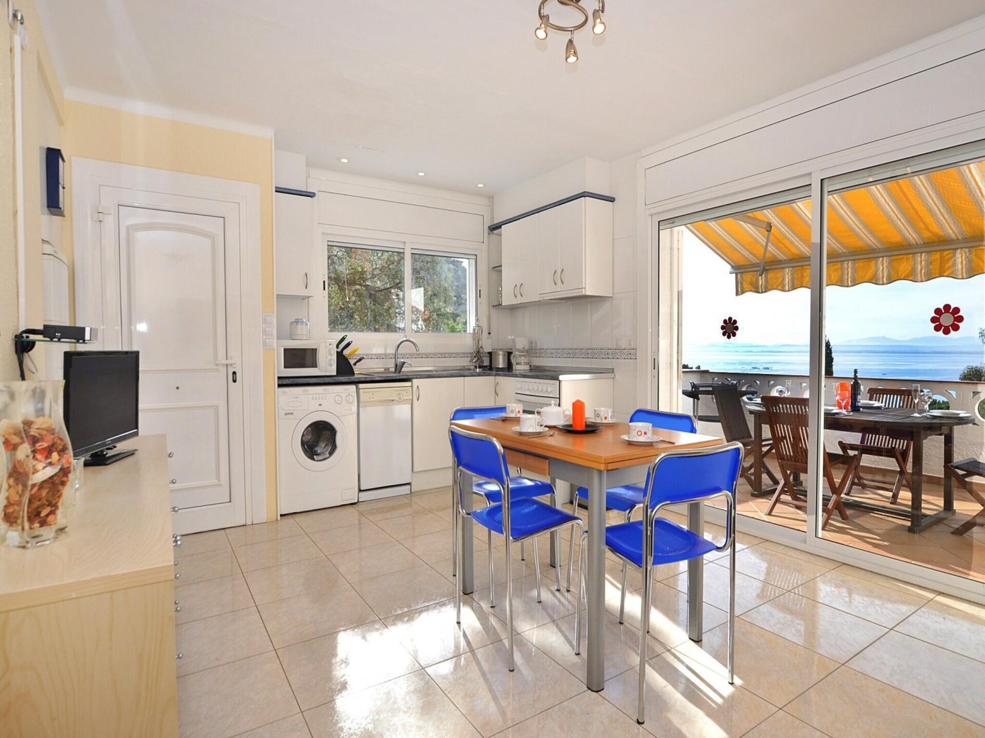Op 600 m van het strand: appartement met zeezicht in centrum Roses - foto 9