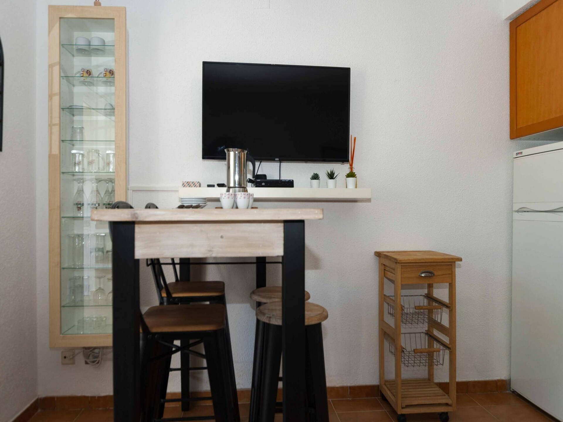 Gezellig appartement in Roses met zwembad en bergzicht - foto 5