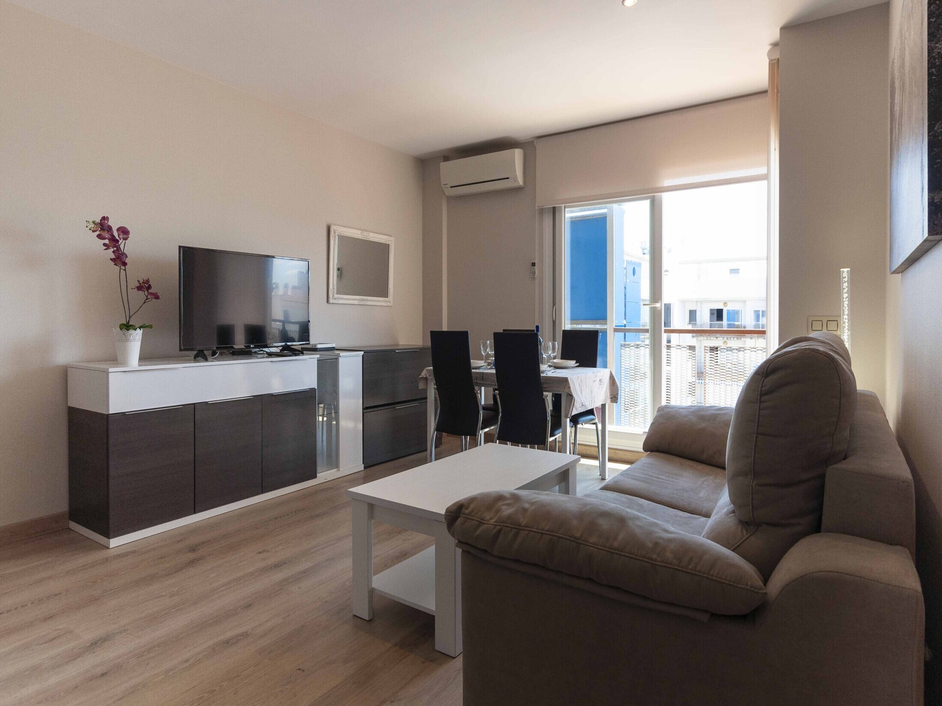Modern appartement aan de golfbaan met zwembad, op 1 km van het strand - foto 2