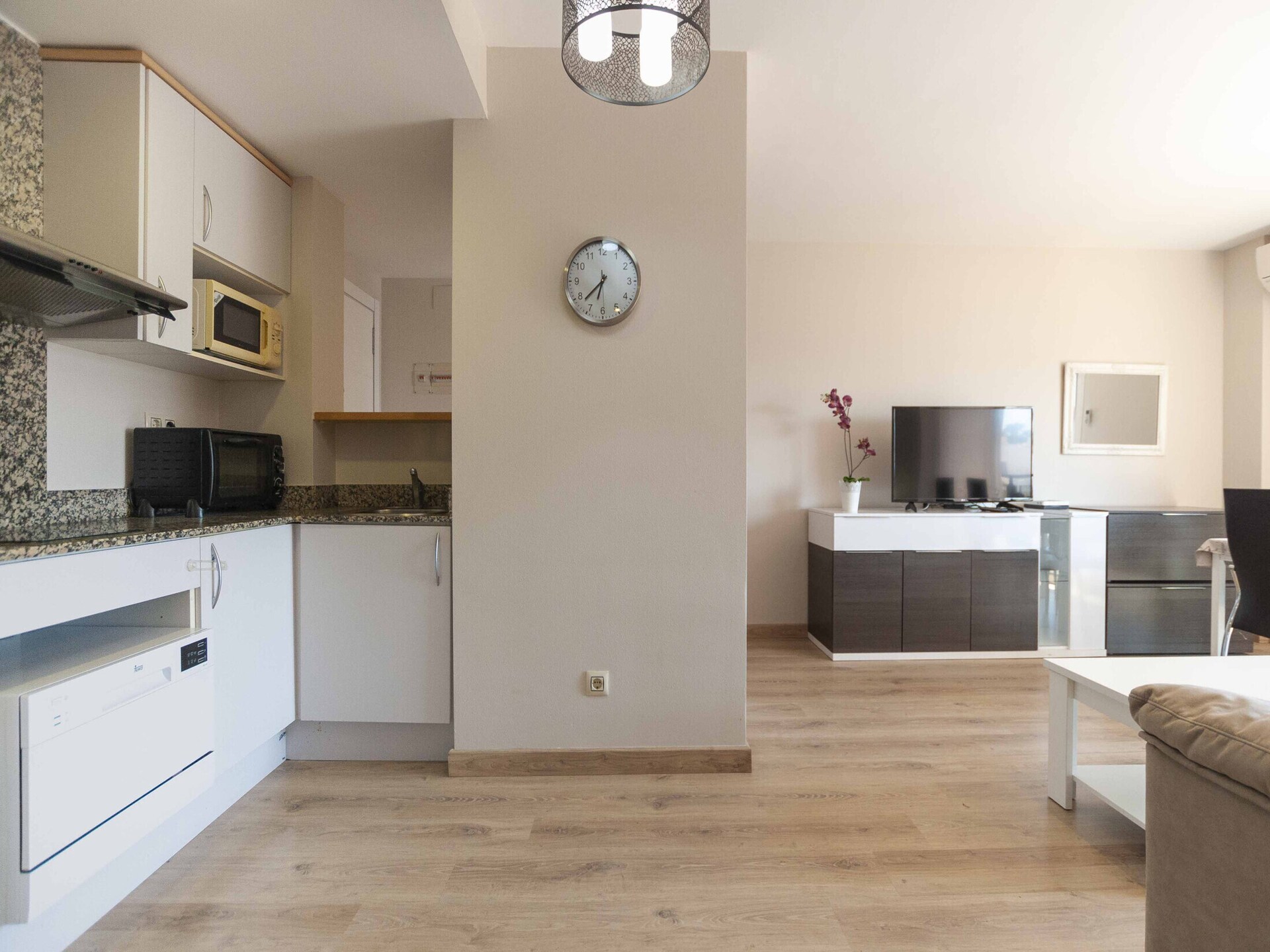 Modern appartement aan de golfbaan met zwembad, op 1 km van het strand - foto 13