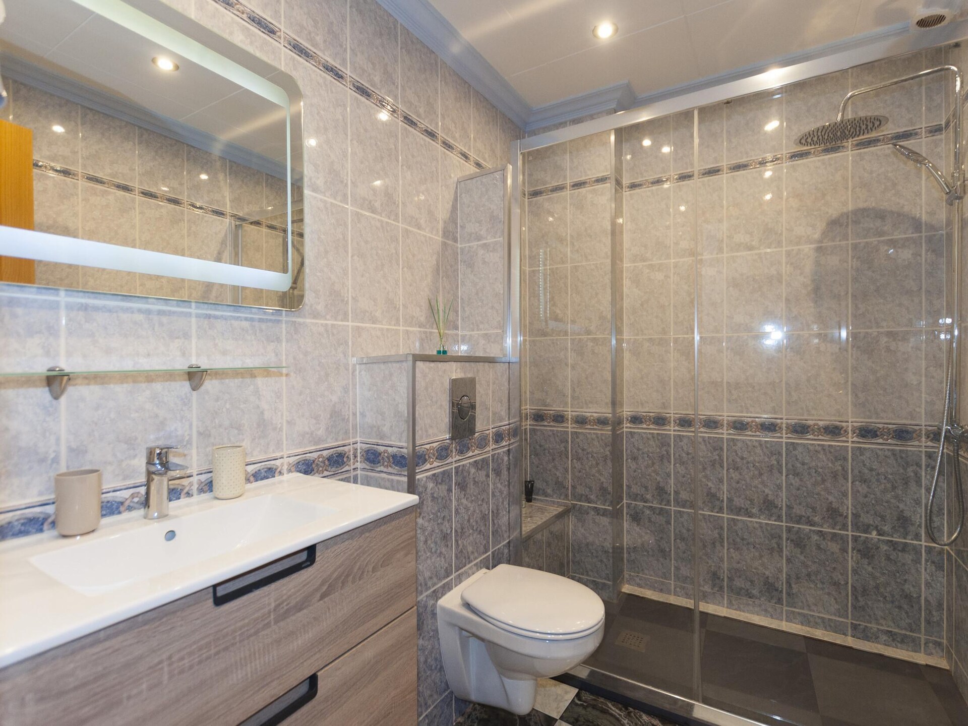Modern appartement aan de golfbaan, 500m van het strand in Roses - foto 16