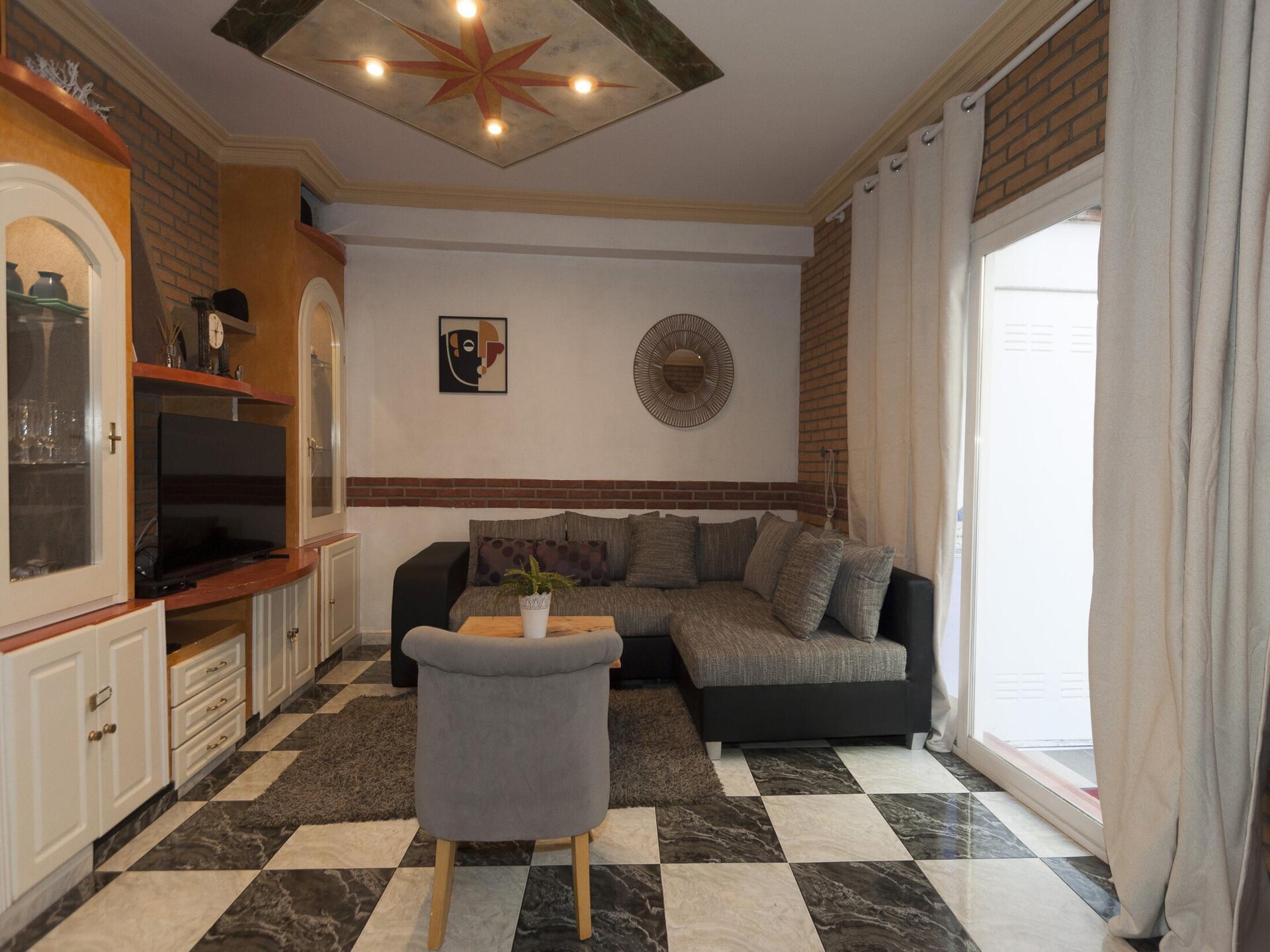 Modern appartement aan de golfbaan, 500m van het strand in Roses - foto 1