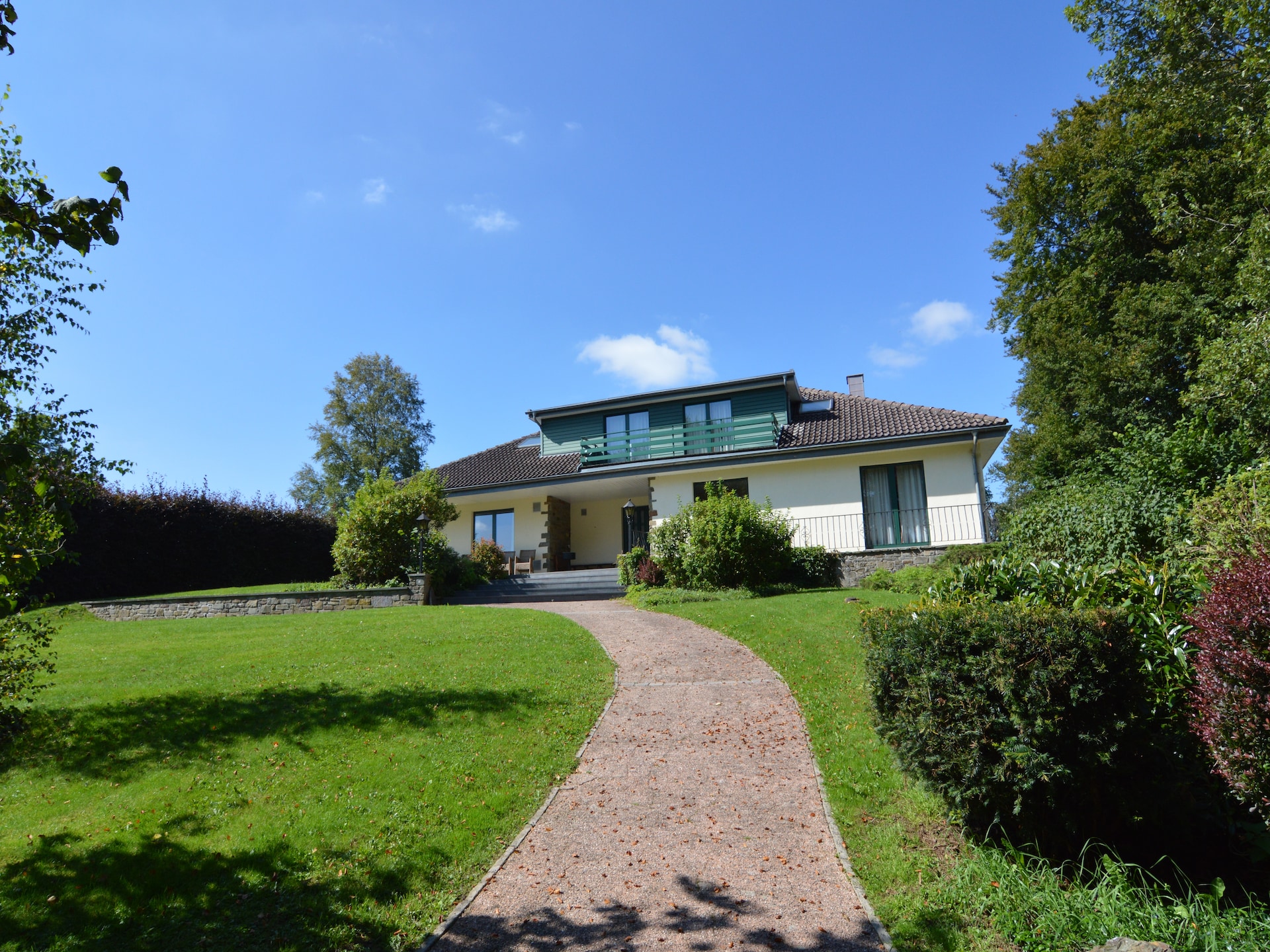 Centraal gelegen villa Le Jeu de L'Oie in Robertville voor 18 personen - foto 1
