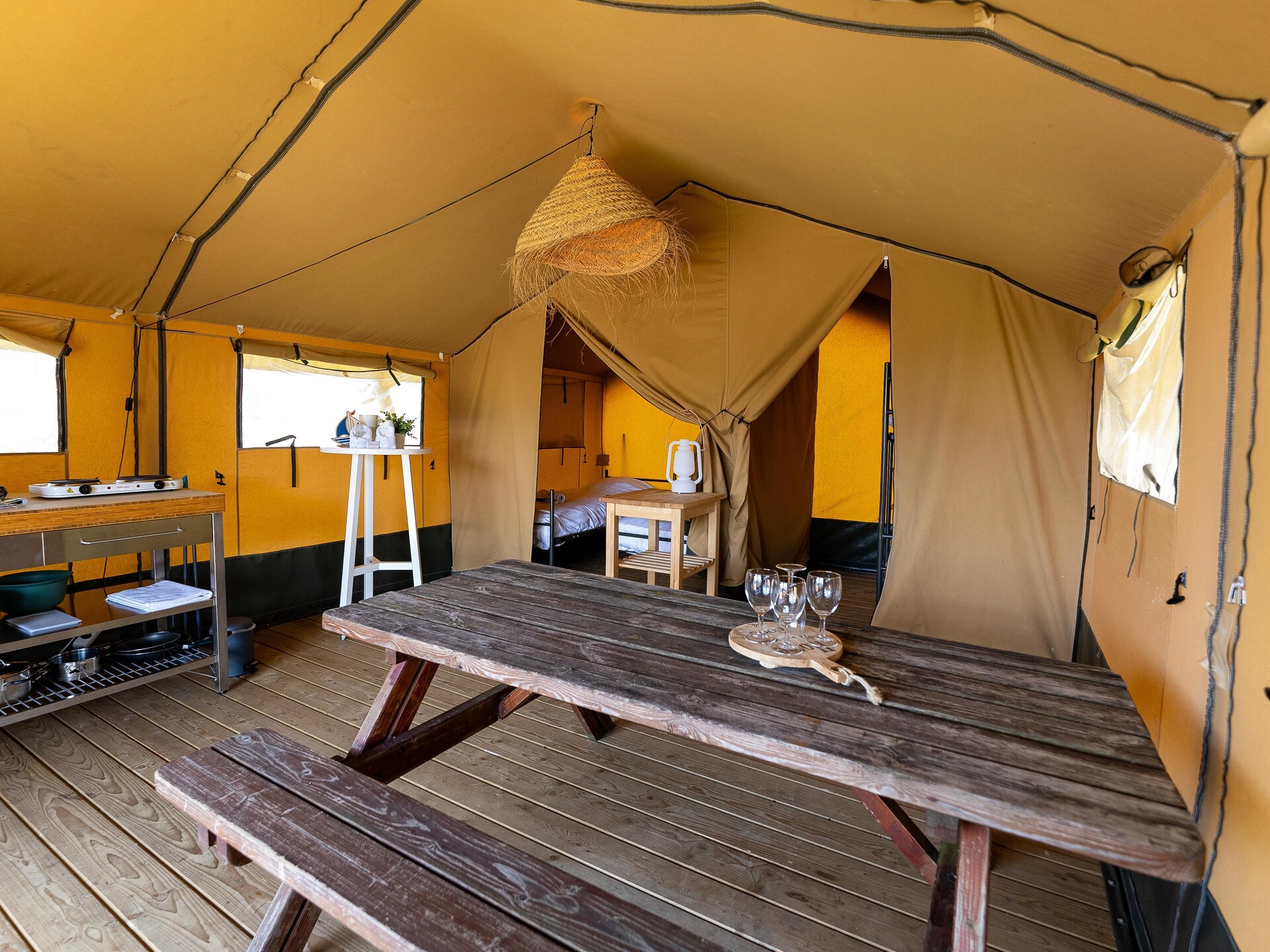 Safaritent aan het water in Heeg – 4 pers. met privéterras aan jachthaven - foto 4