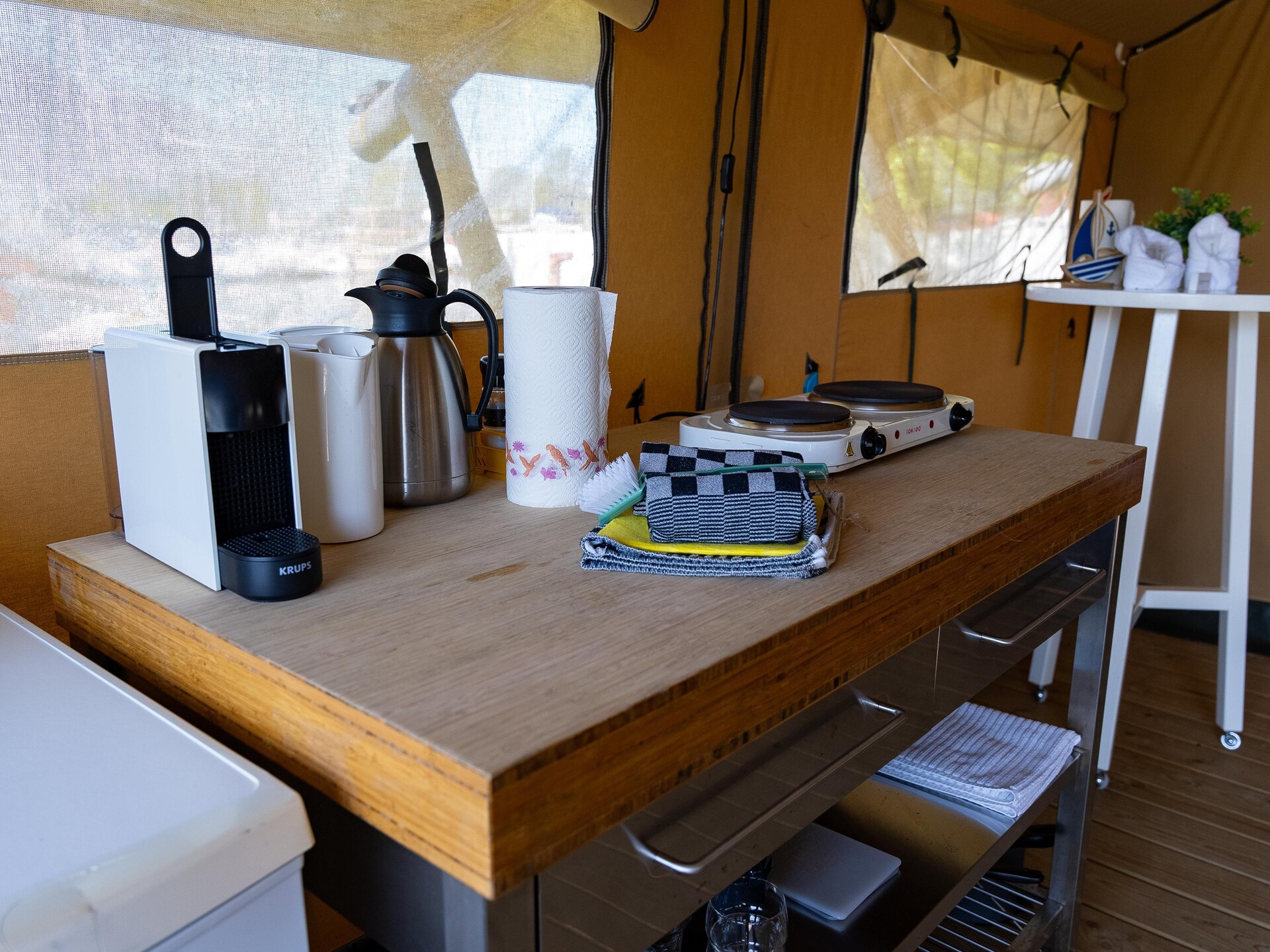 Safaritent aan het water in Heeg – 4 pers. met privéterras aan jachthaven - foto 5