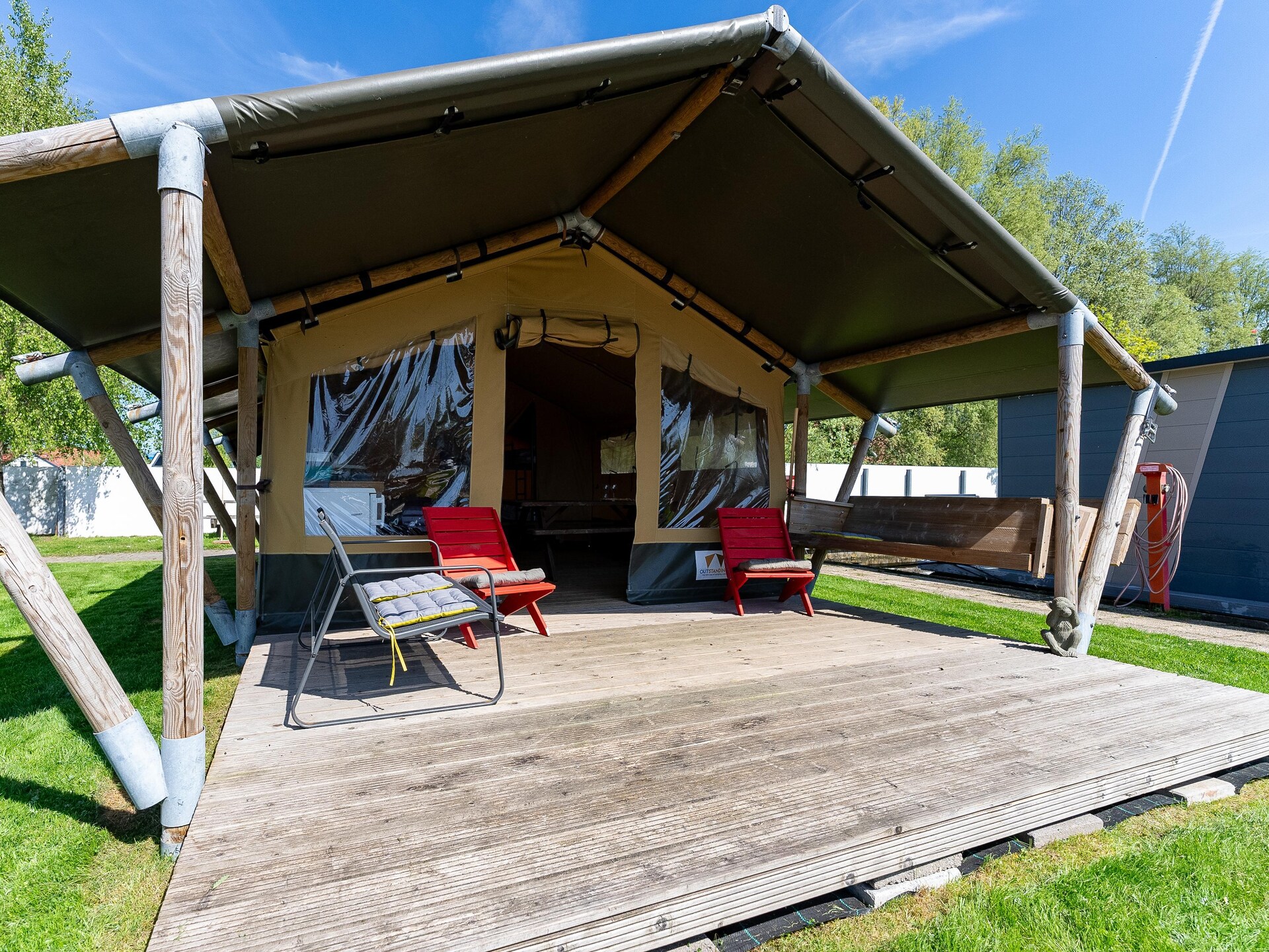 Safaritent aan het water in Heeg – 4 pers. met privéterras aan jachthaven - foto 12
