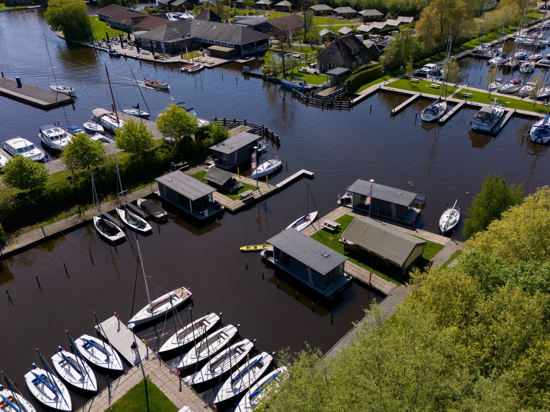 Safaritent aan het water in Heeg – 4 pers. met privéterras aan jachthaven - foto 21