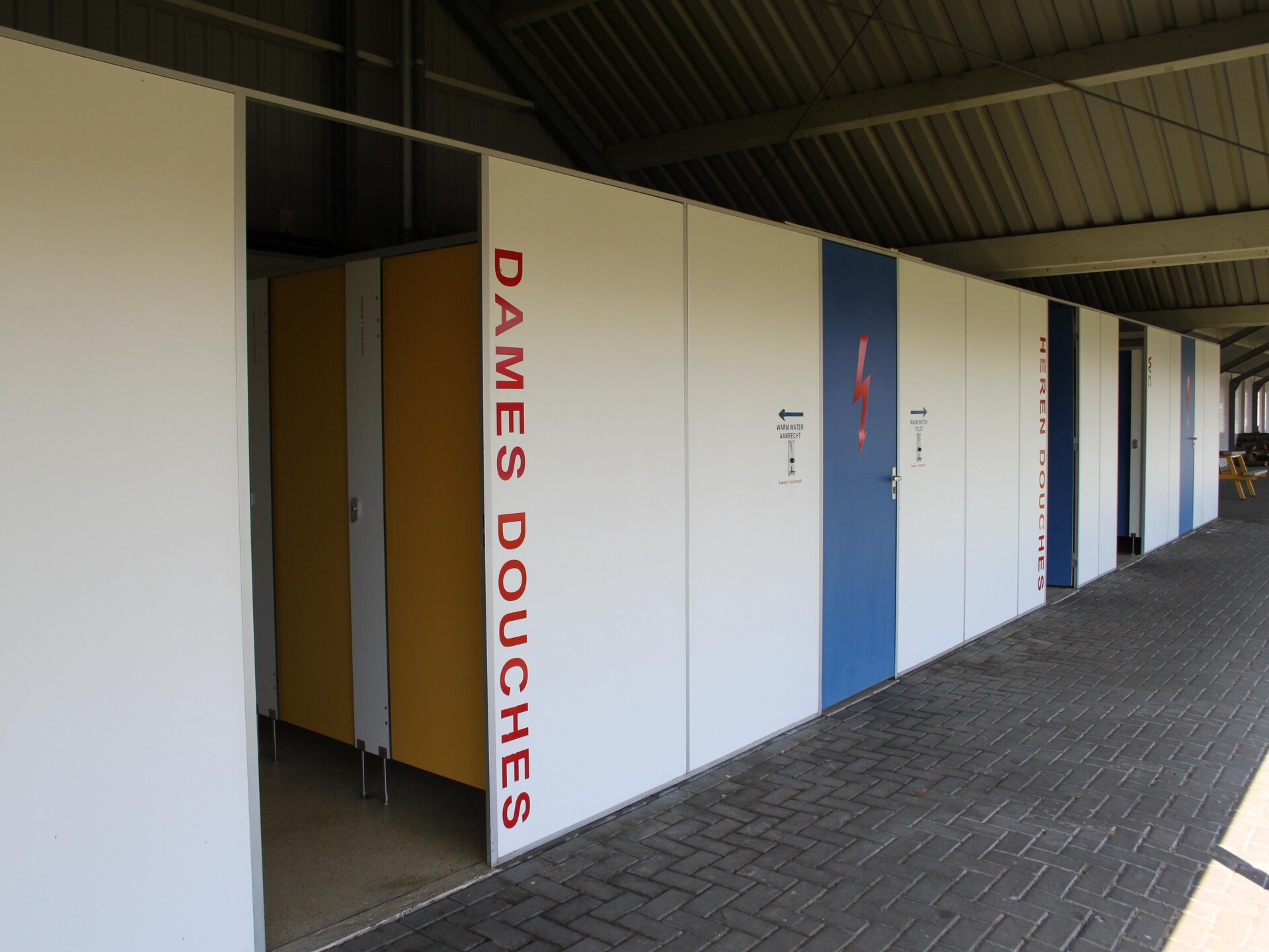 Safaritent aan het water in Heeg – 4 pers. met privéterras aan jachthaven - foto 10