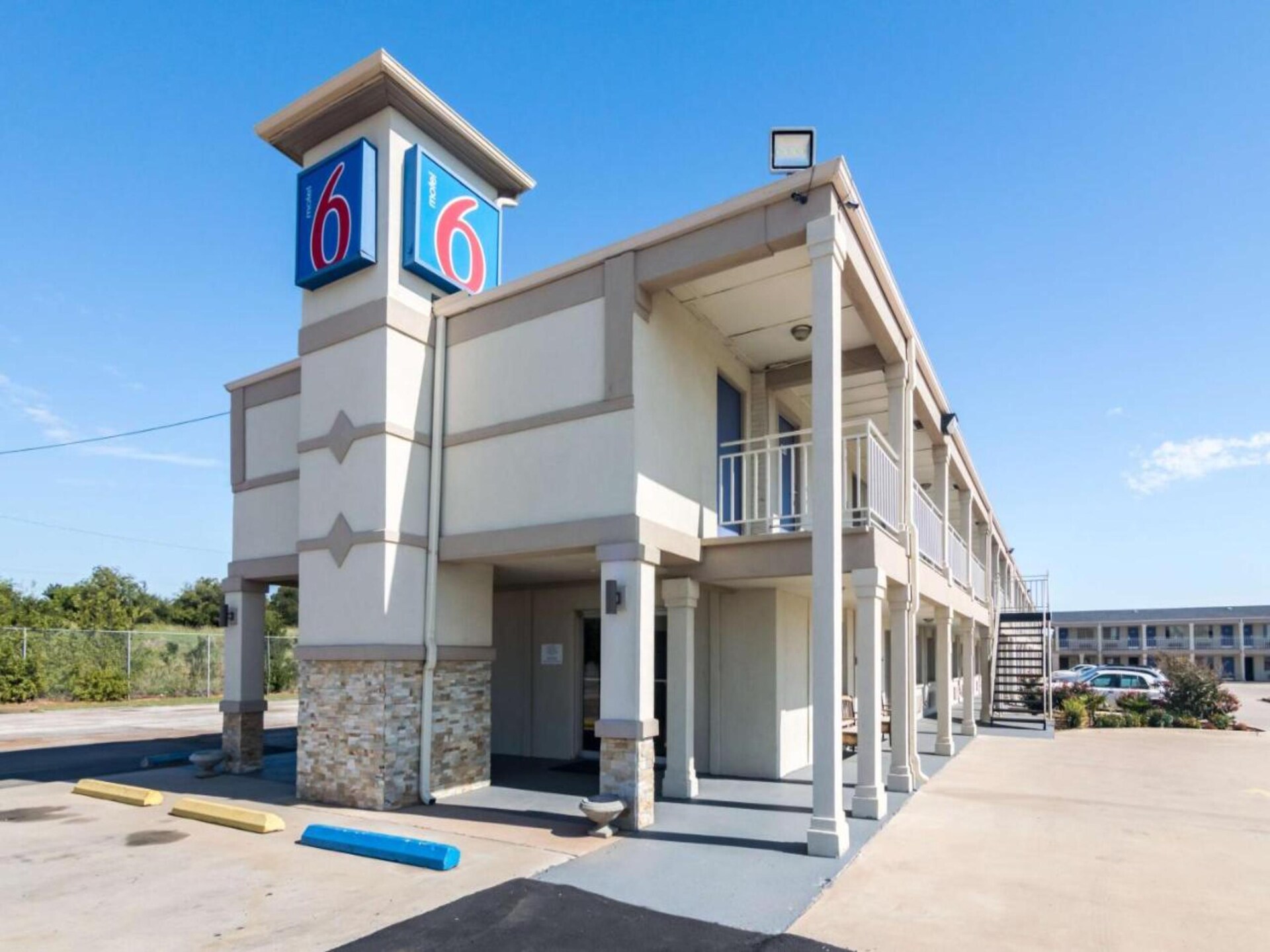 Toegankelijk verblijf met kingsize bed in Wichita Falls – rookvrij - foto 4