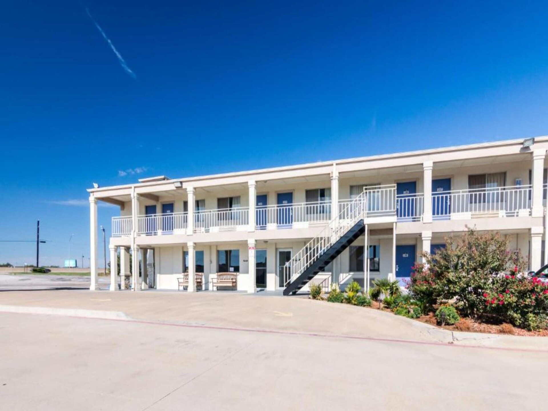 Toegankelijk verblijf met kingsize bed in Wichita Falls – rookvrij - foto 6