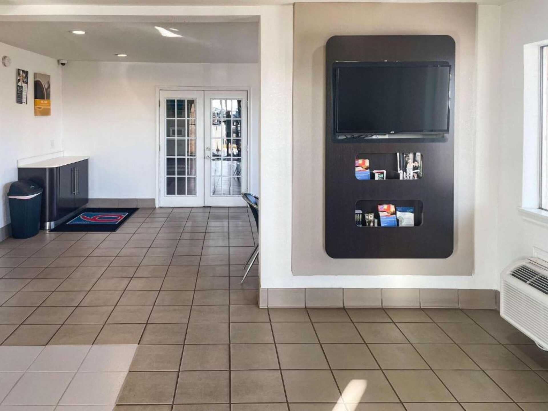 Toegankelijk verblijf met kingsize bed in Wichita Falls – rookvrij - foto 17