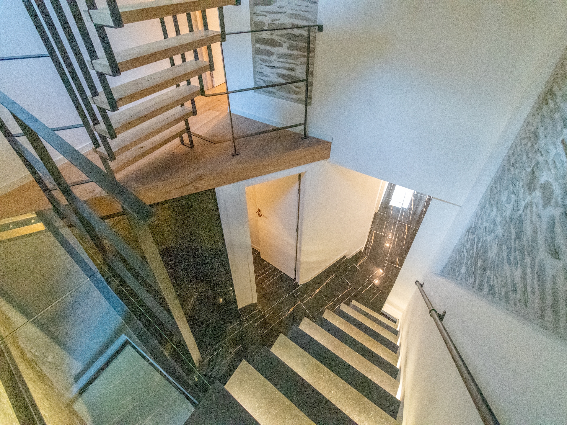 In het centrum van La Roche-en-Ardenne: luxe vakantiehuis The Cave - foto 12