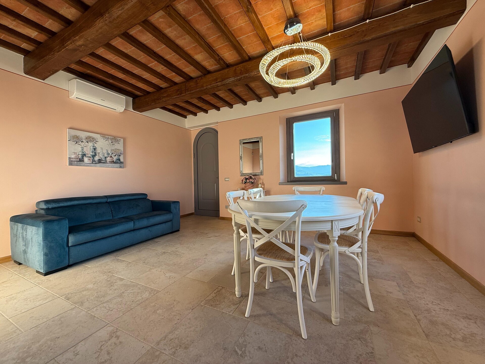Verfijnd appartement met panoramisch zwembad in Poppi, Toscane - foto 2