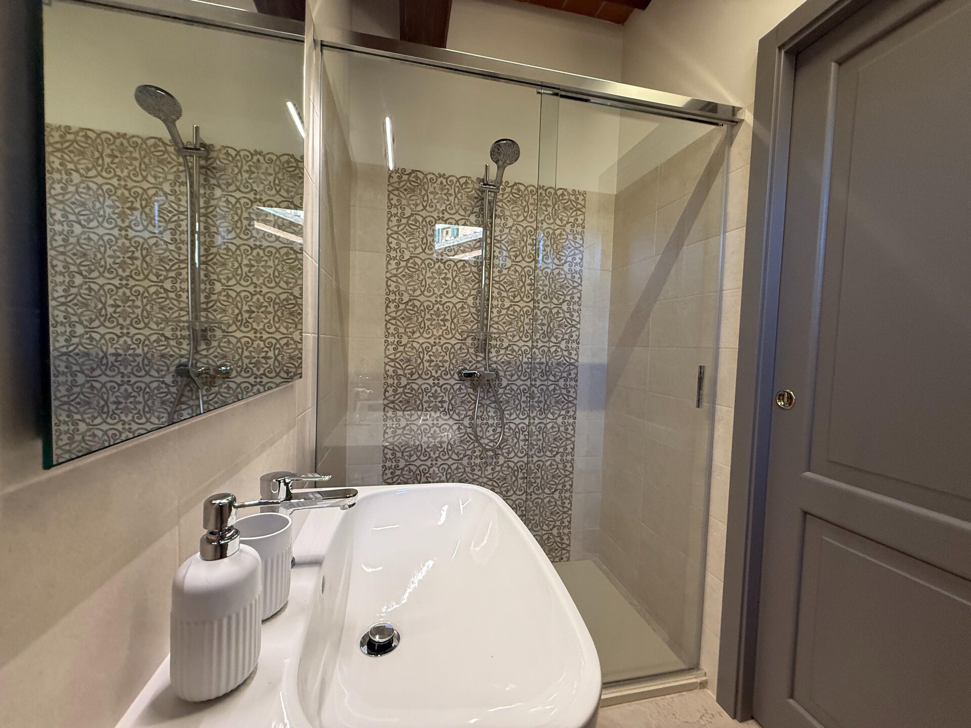 Verfijnd appartement met panoramisch zwembad in Poppi, Toscane - foto 33