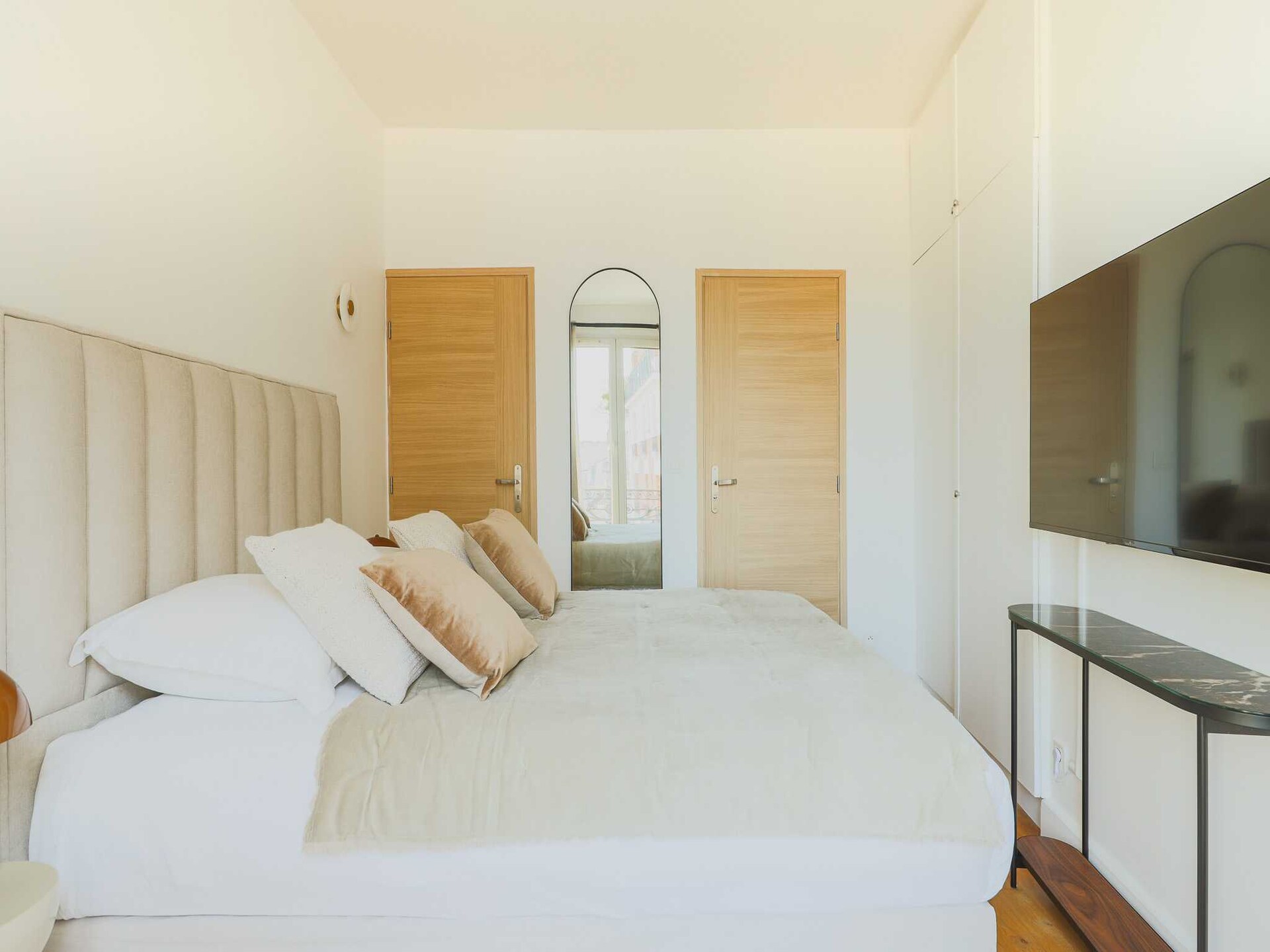 Licht appartement 40m² met lift in 17e arrondissement, vlakbij metro - foto 7