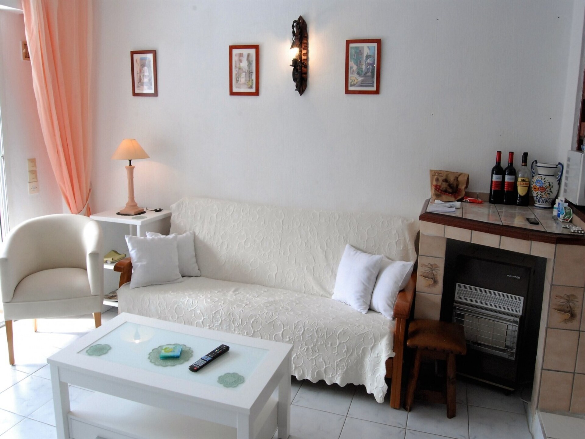Knus appartement in hartje Nerja met balkon en zwembad, strand op 300m - foto 10