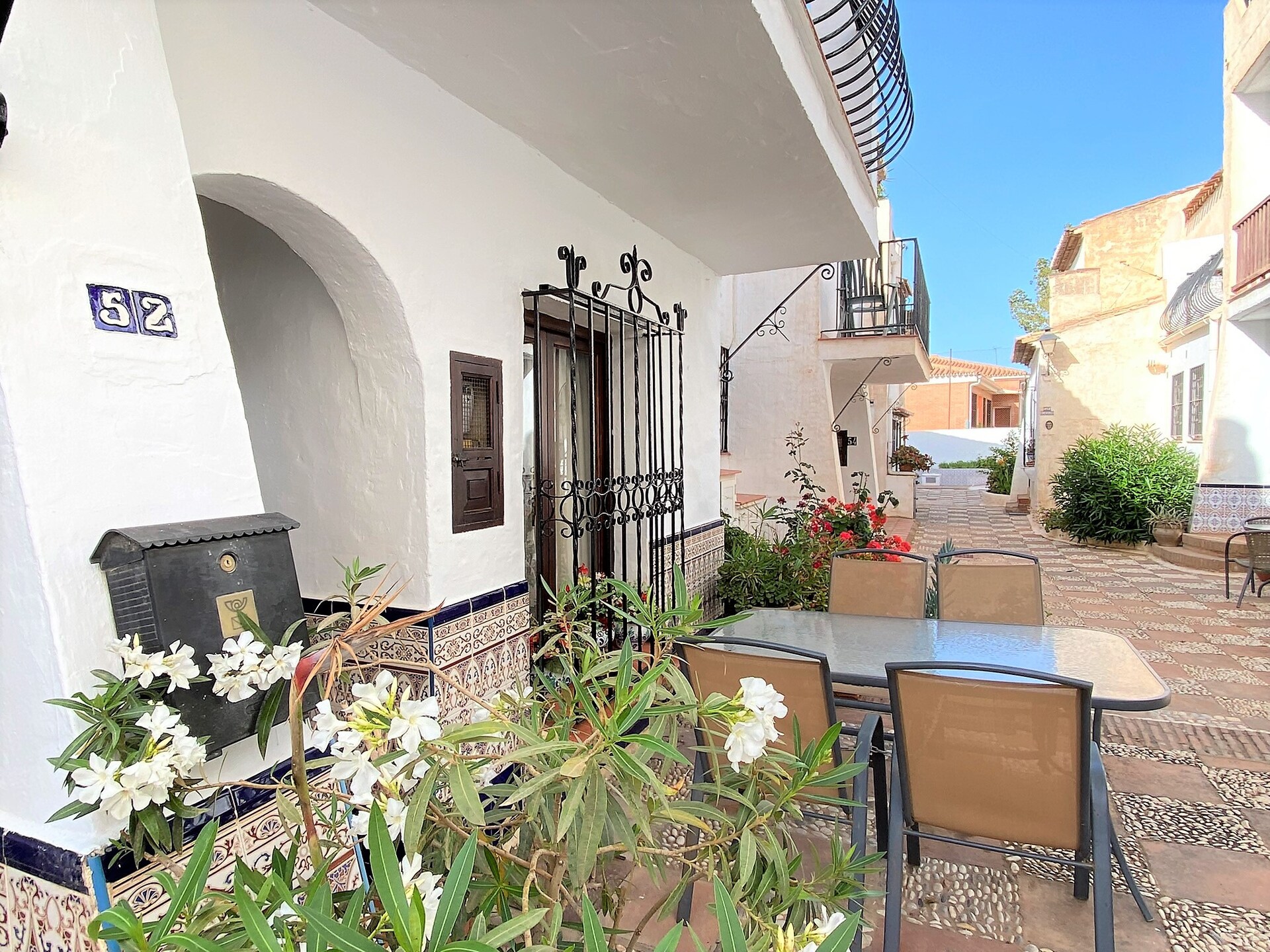 Andalusisch vakantiehuis met dakterras en gemeenschappelijk zwembad nabij strand - foto 6