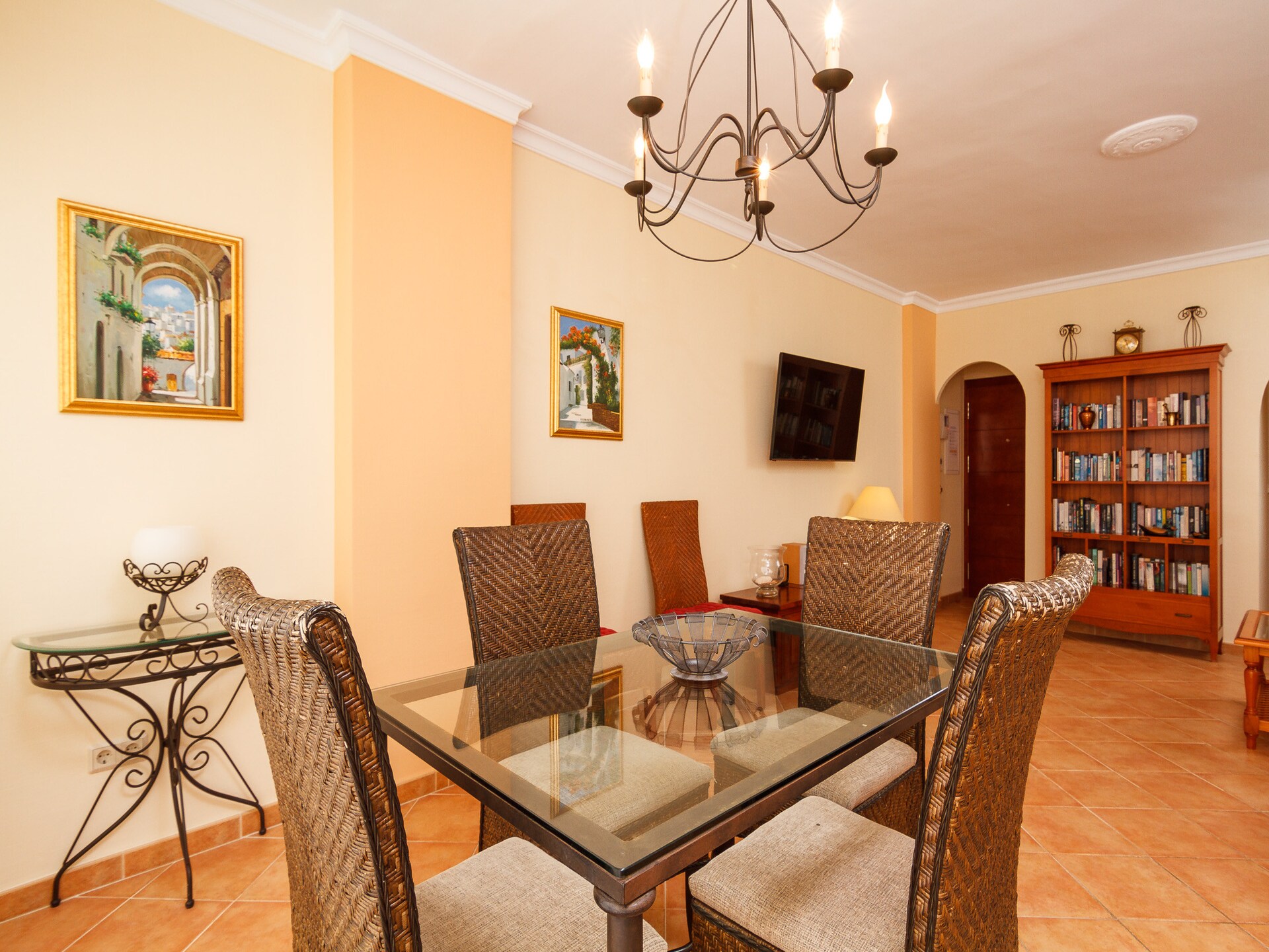 Licht appartement in Nerja met zwembad, tuin en terras op 100 meter van strand - foto 17