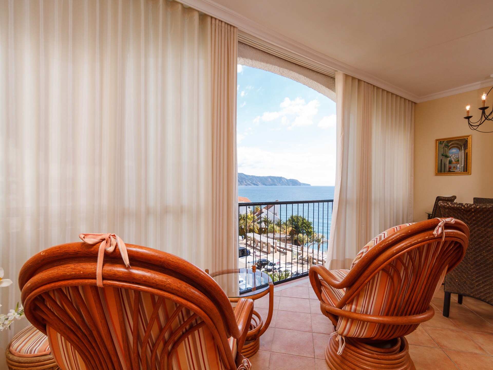 Licht appartement in Nerja met zwembad, tuin en terras op 100 meter van strand - foto 14