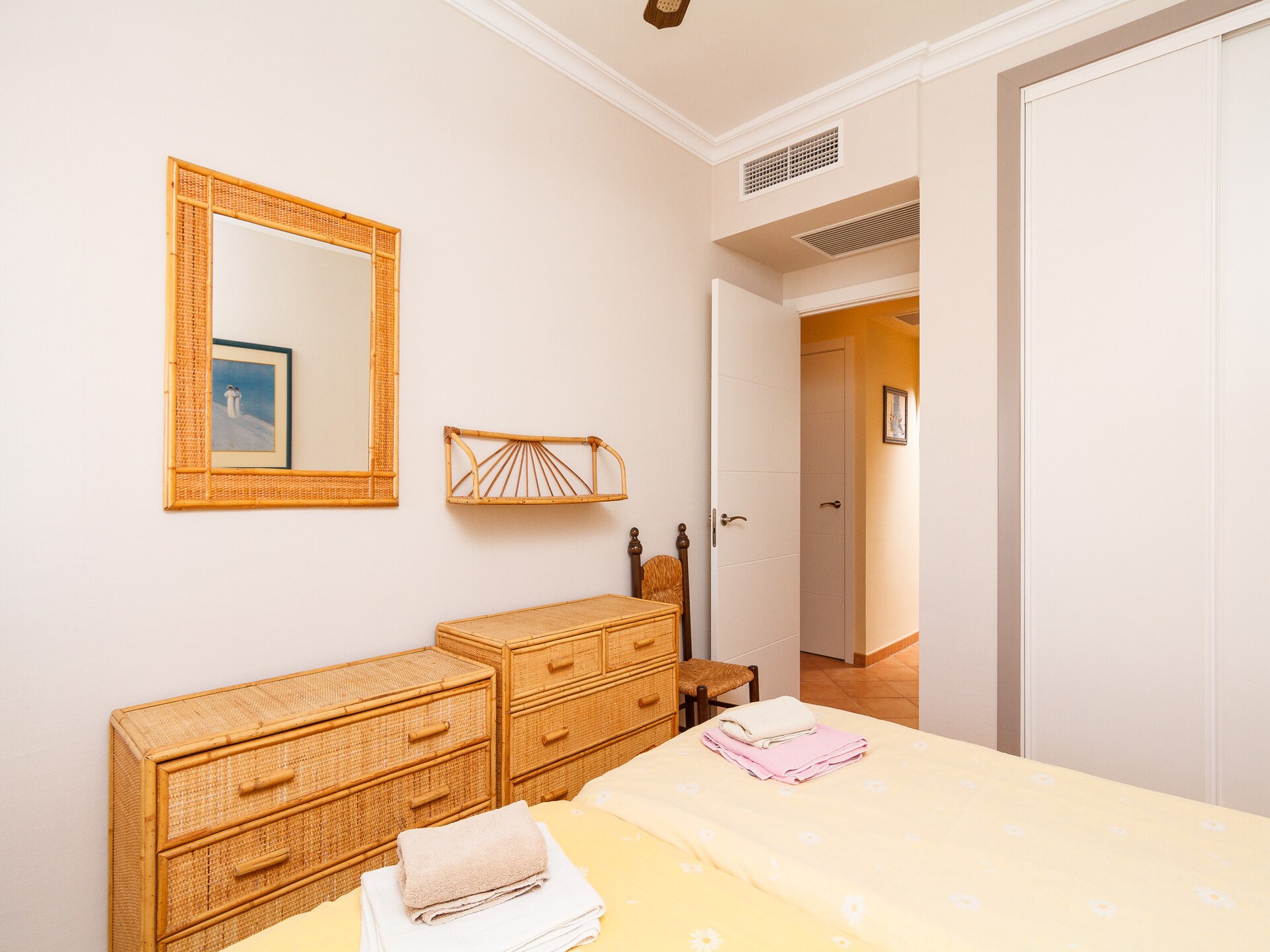 Licht appartement in Nerja met zwembad, tuin en terras op 100 meter van strand - foto 25