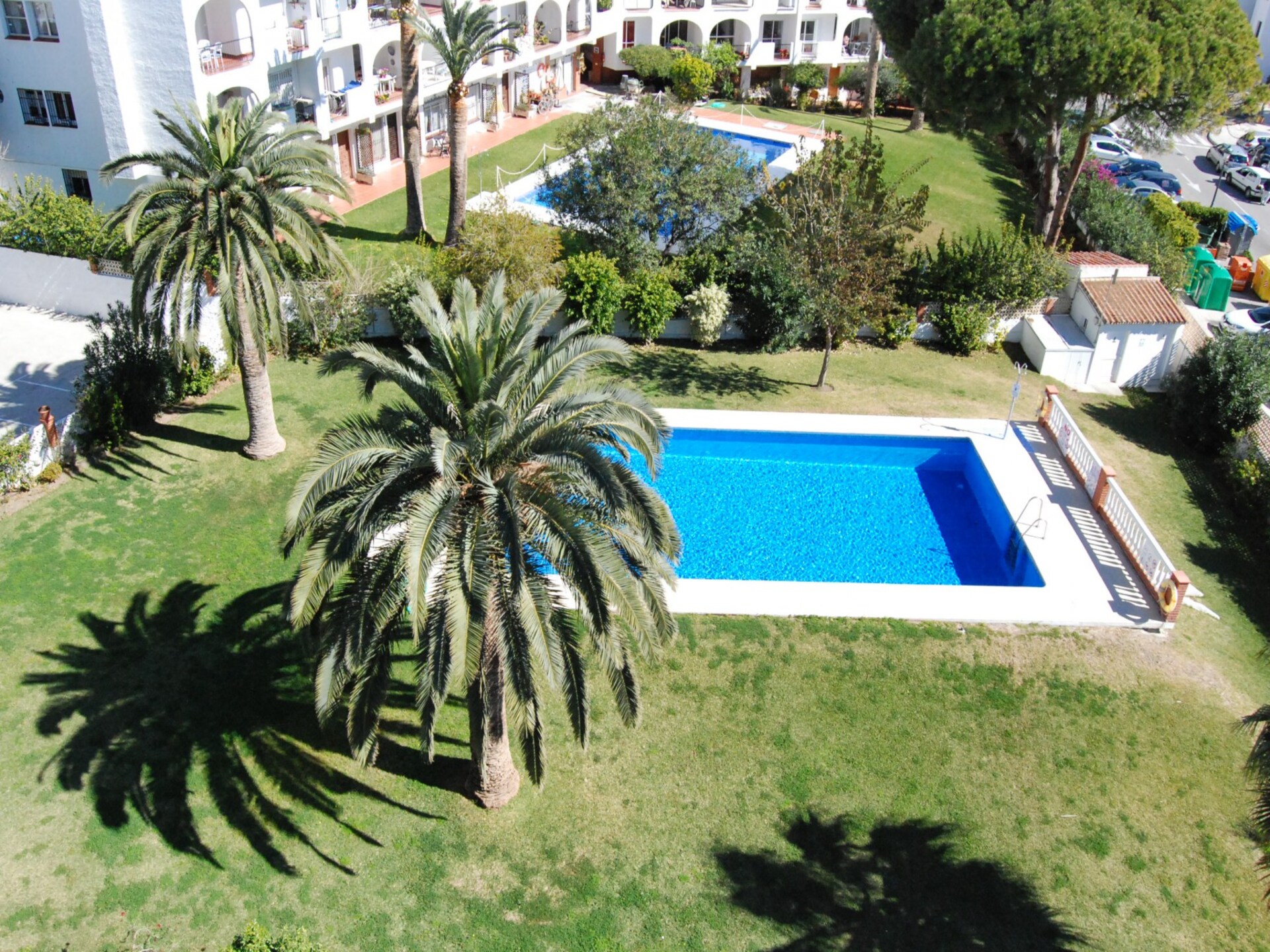 Licht appartement in Nerja met zwembad, tuin en terras op 100 meter van strand - foto 39
